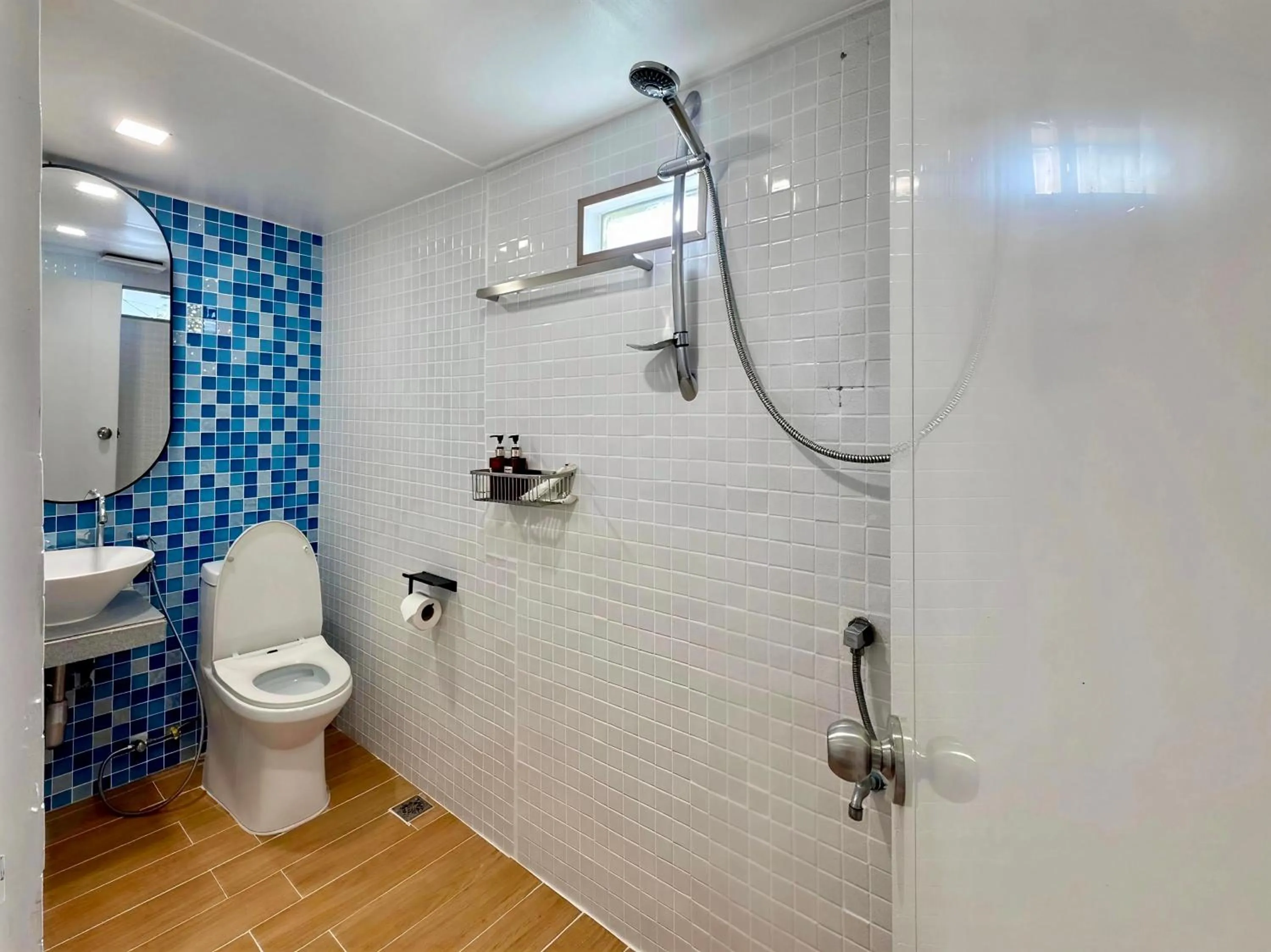 Bathroom in PAN Beachfront Resort Krabi