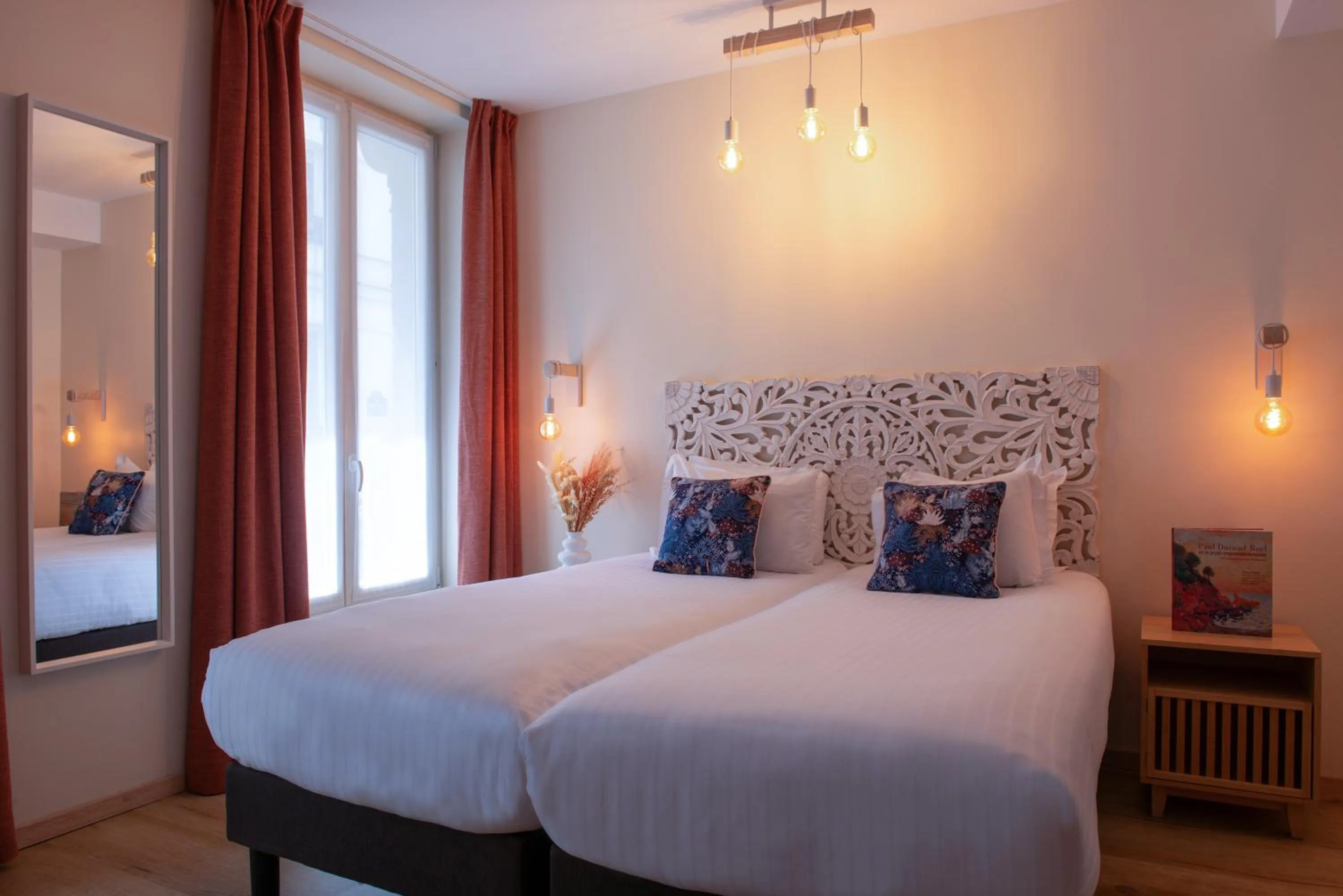 Photo of the whole room, Bed in Helussi Hôtel