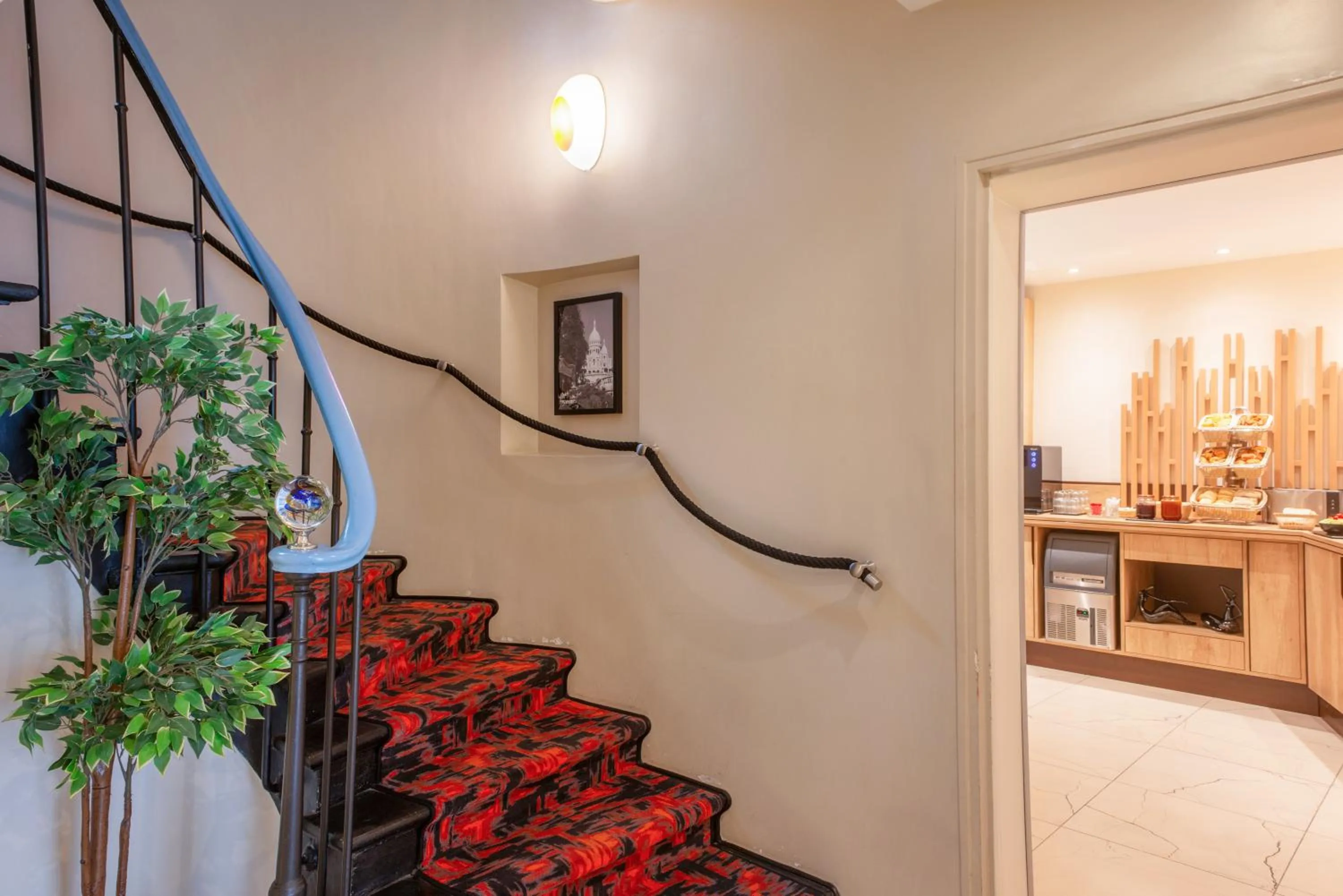 Property building in Helussi Hôtel