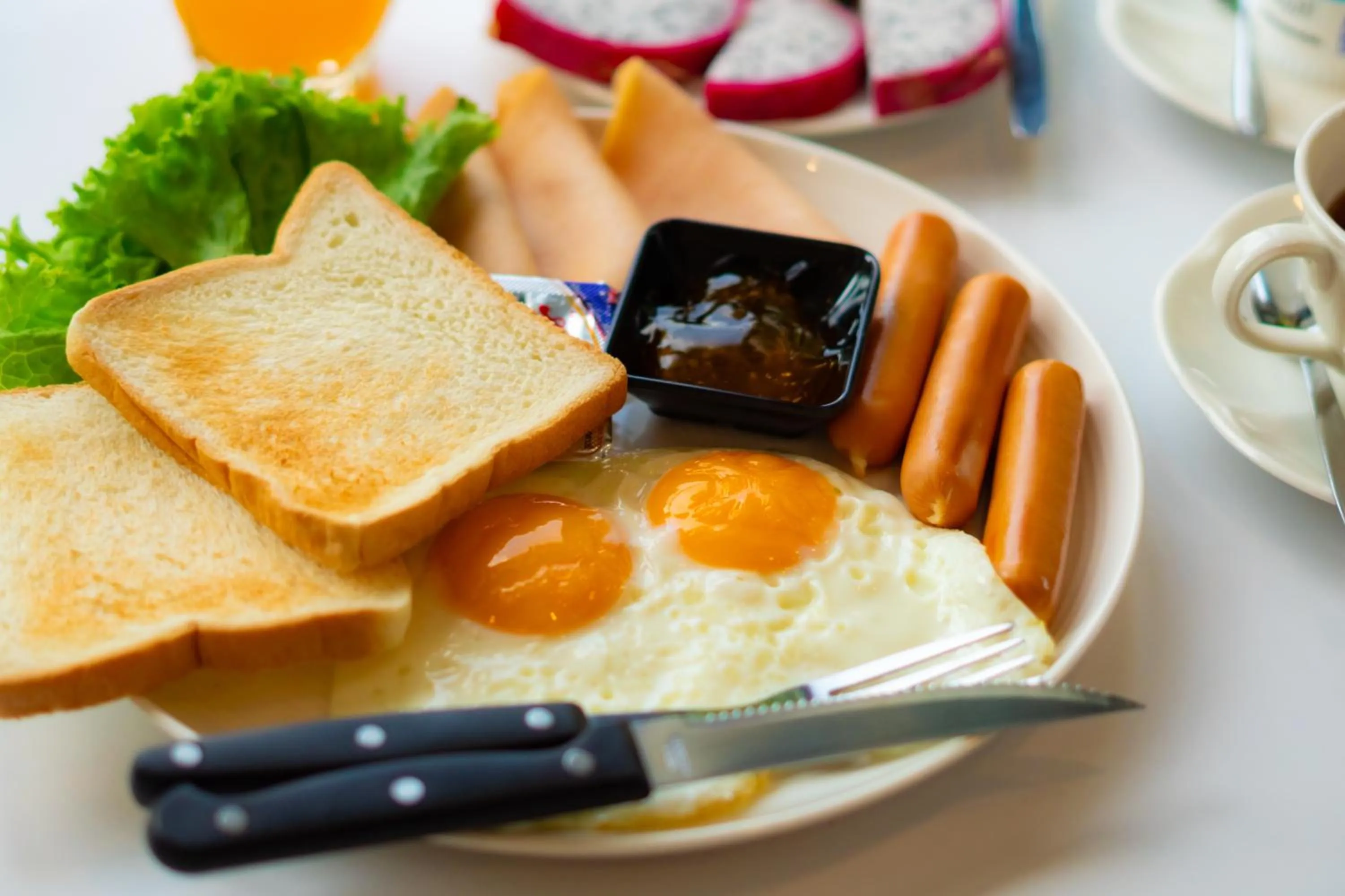 Food and drinks in Le ville lanna Chiang Mai Gate Old Town Hotel