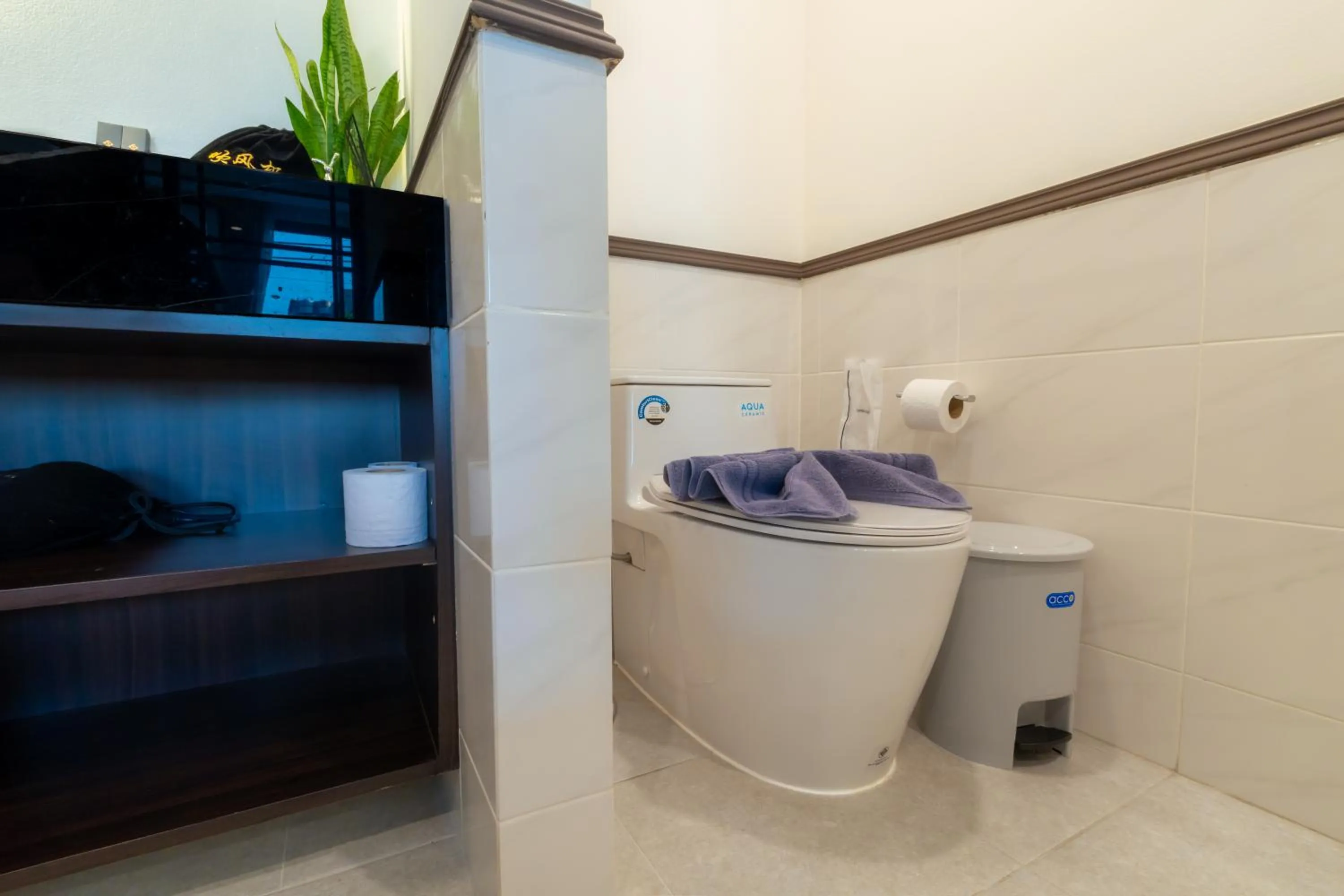 Toilet in Le ville lanna Chiang Mai Gate Old Town Hotel