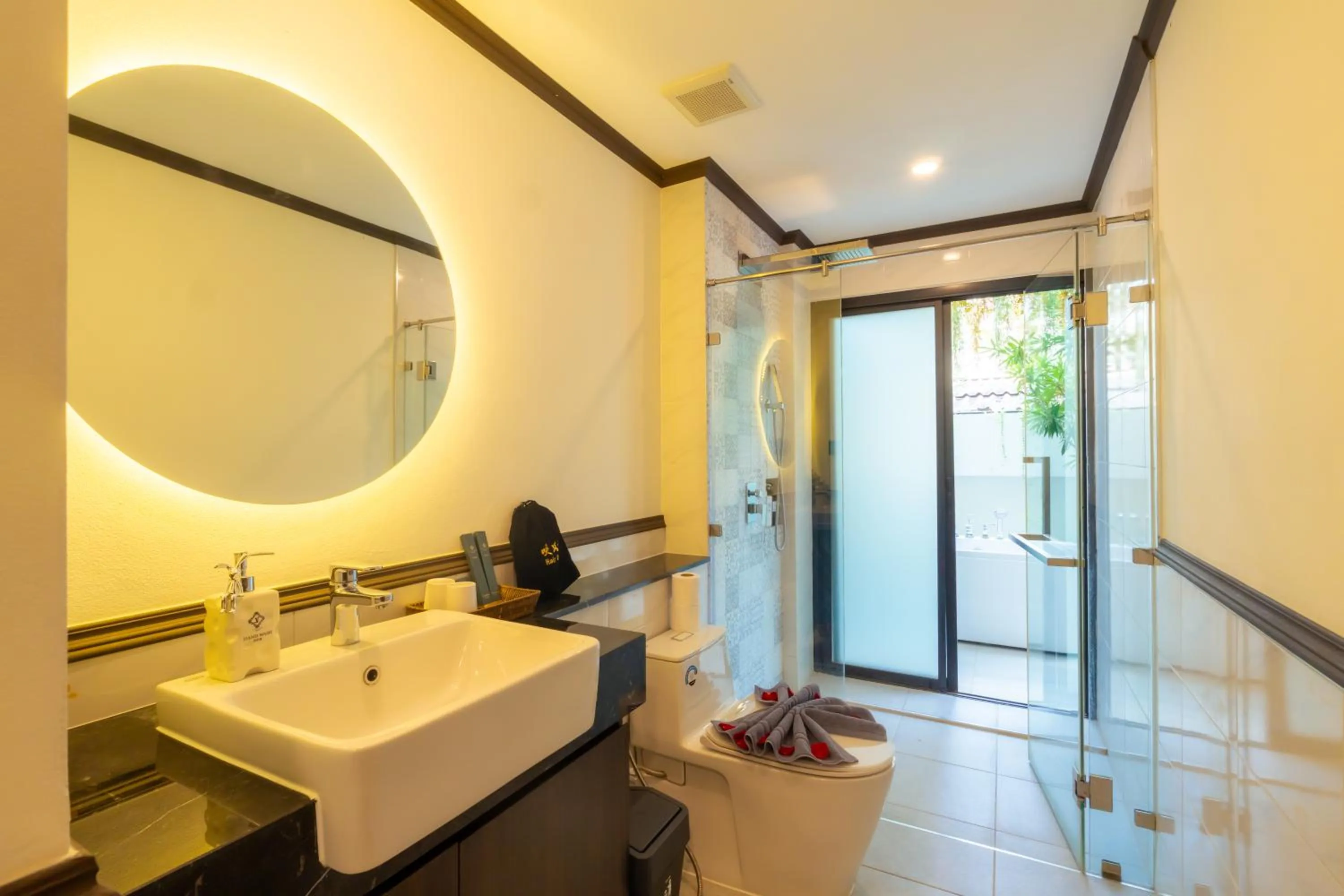 Bathroom in Le ville lanna Chiang Mai Gate Old Town Hotel