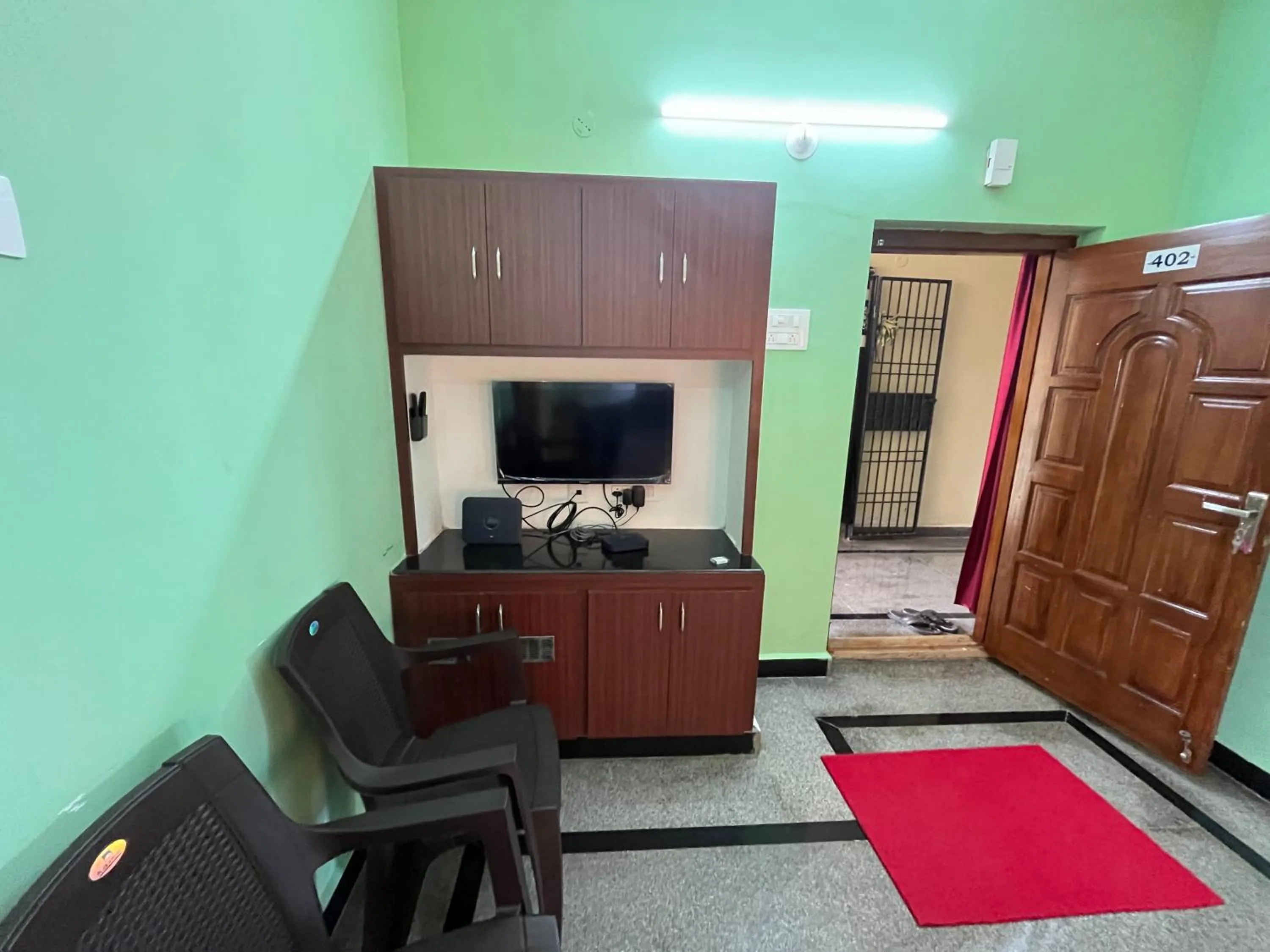 TV and multimedia in Aditya Homestay