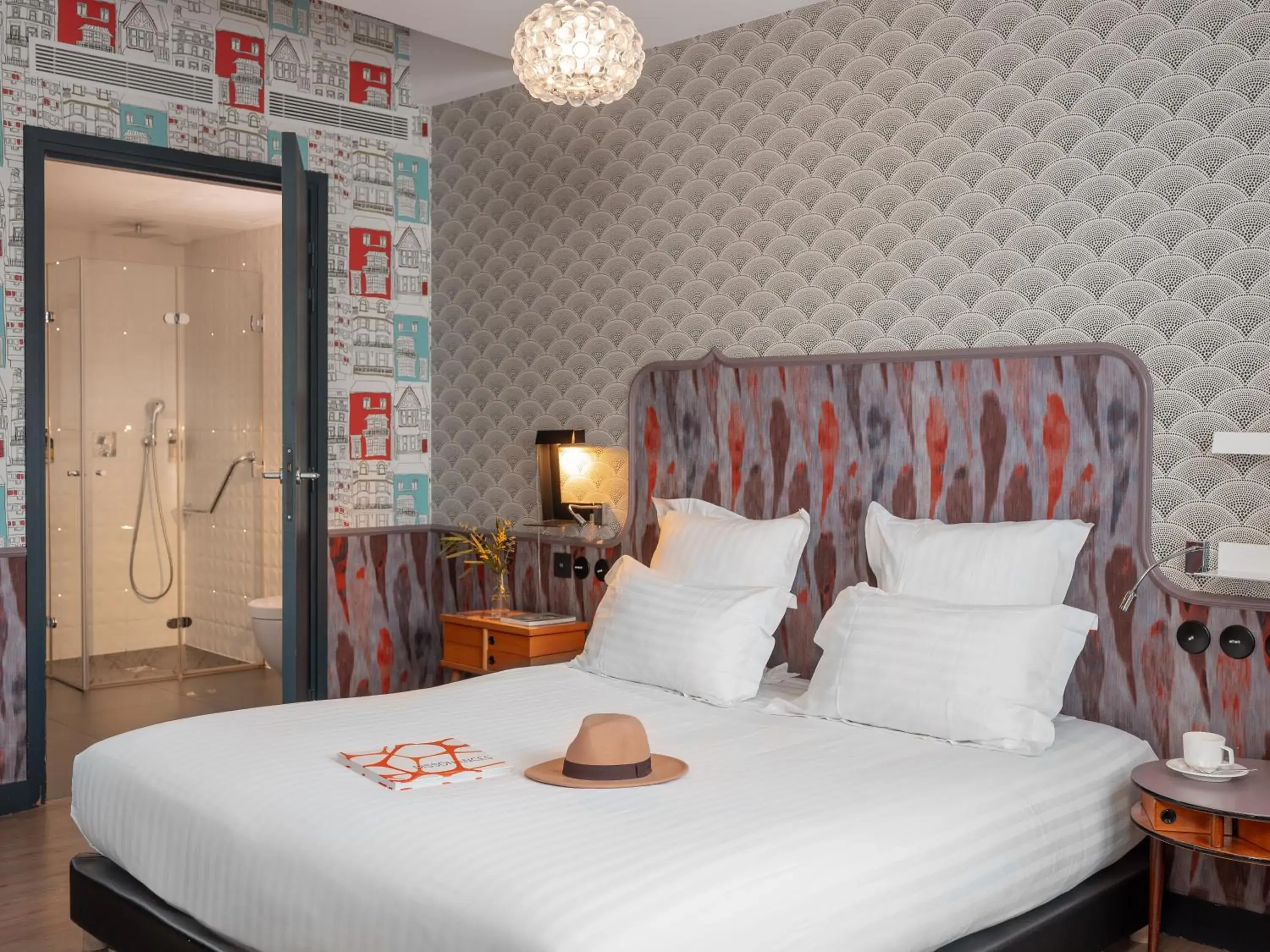 Vintage Deluxe Room in Hôtel Crayon Rouge - Louvre Palais Royal Vintage Deluxe Room in Hôtel Crayon Rouge - Louvre Palais Royal