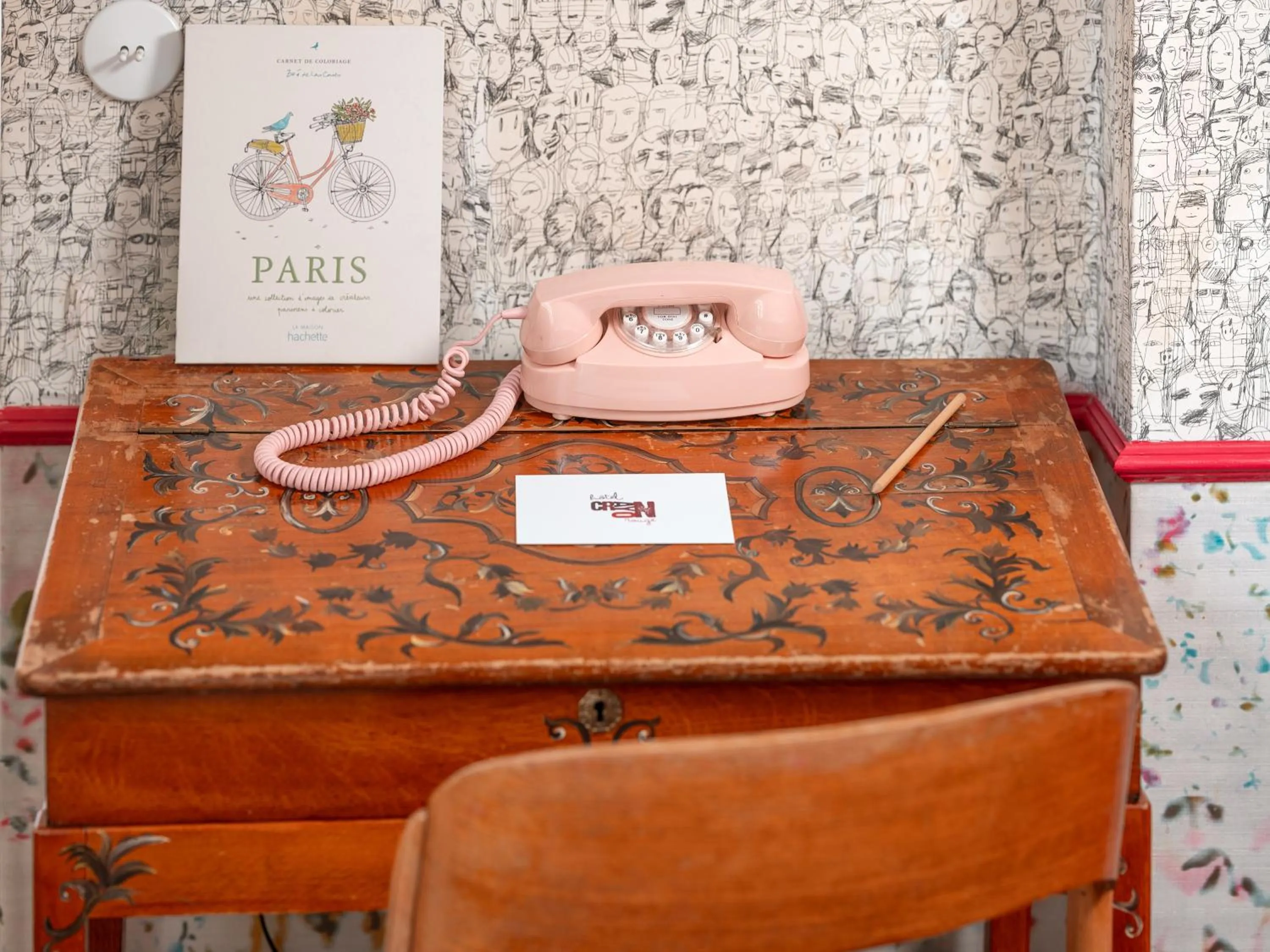 Decorative detail in Hôtel Crayon Rouge - Louvre Palais Royal