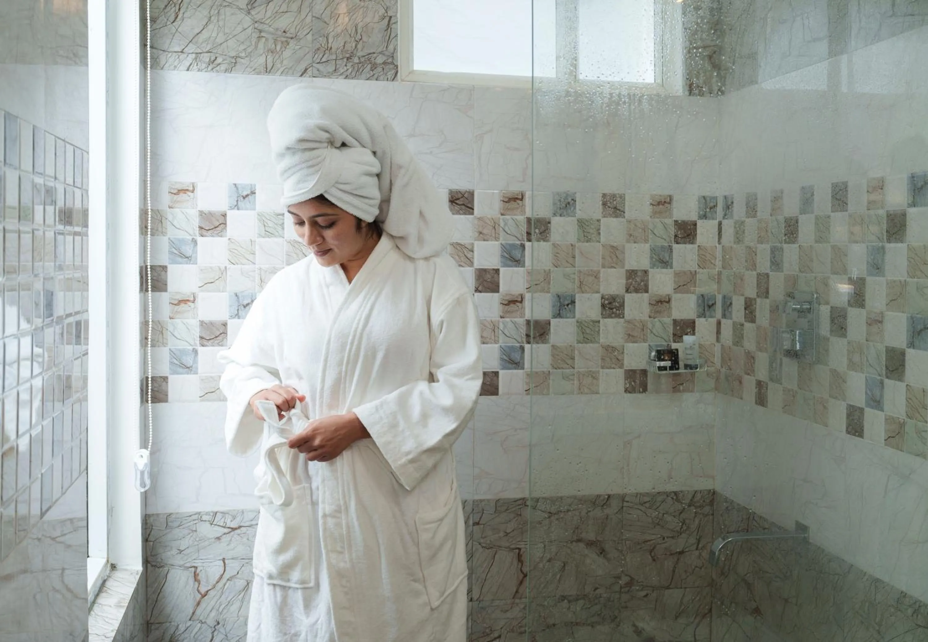 Shower in Eden Woods Resorts and Spa