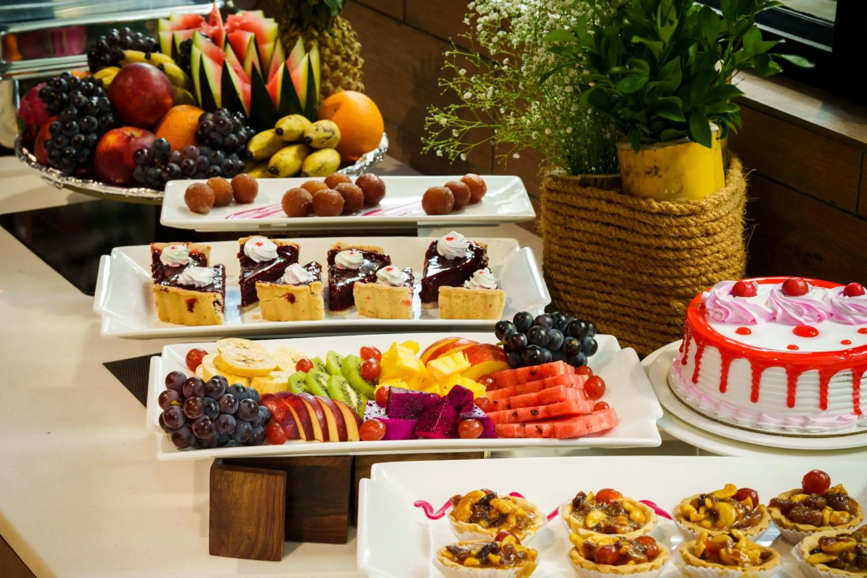 Restaurant/places to eat in Eden Woods Resorts and Spa