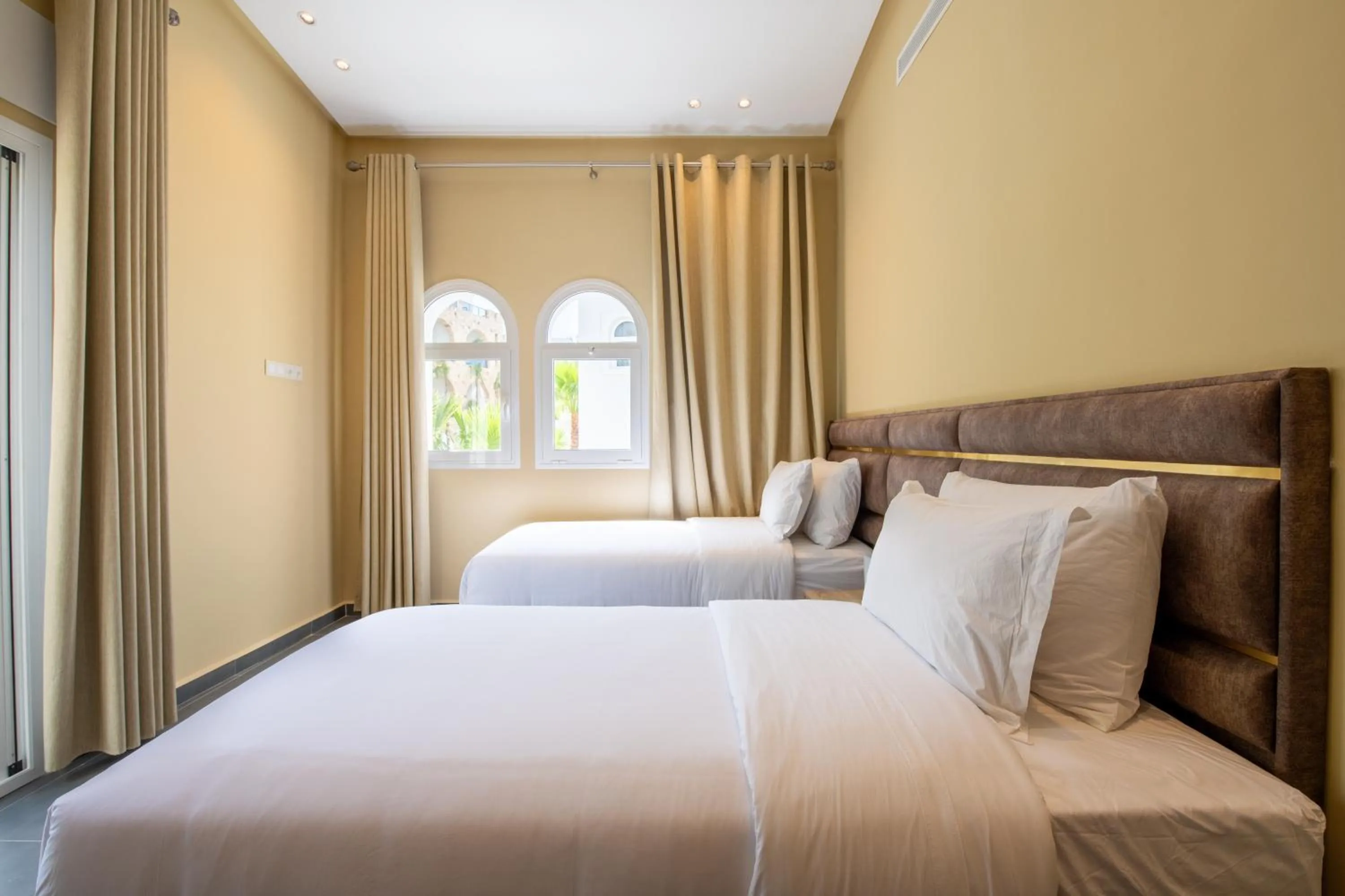 Bed in Atlantic Mnar