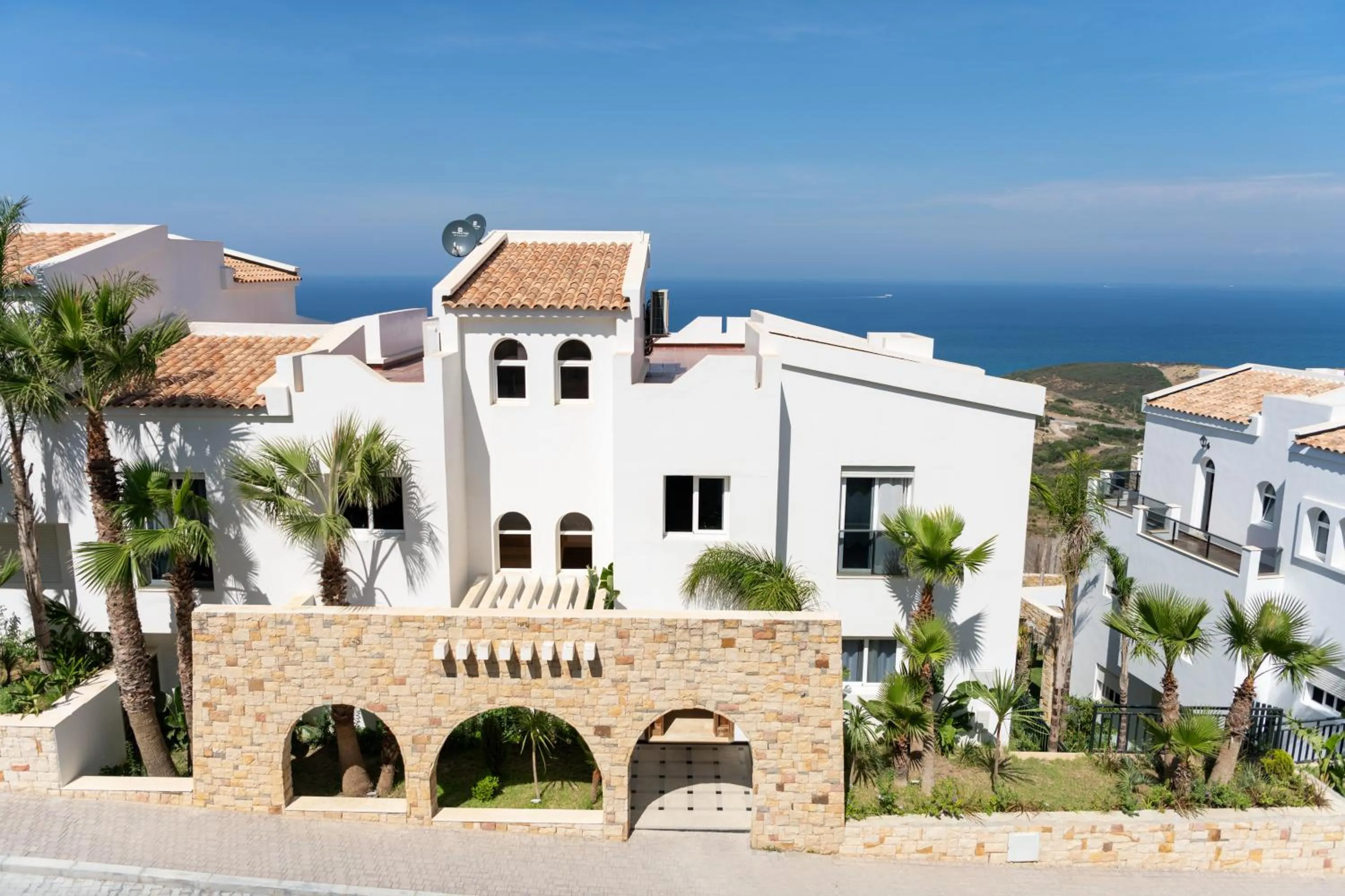 Property building in Atlantic Mnar