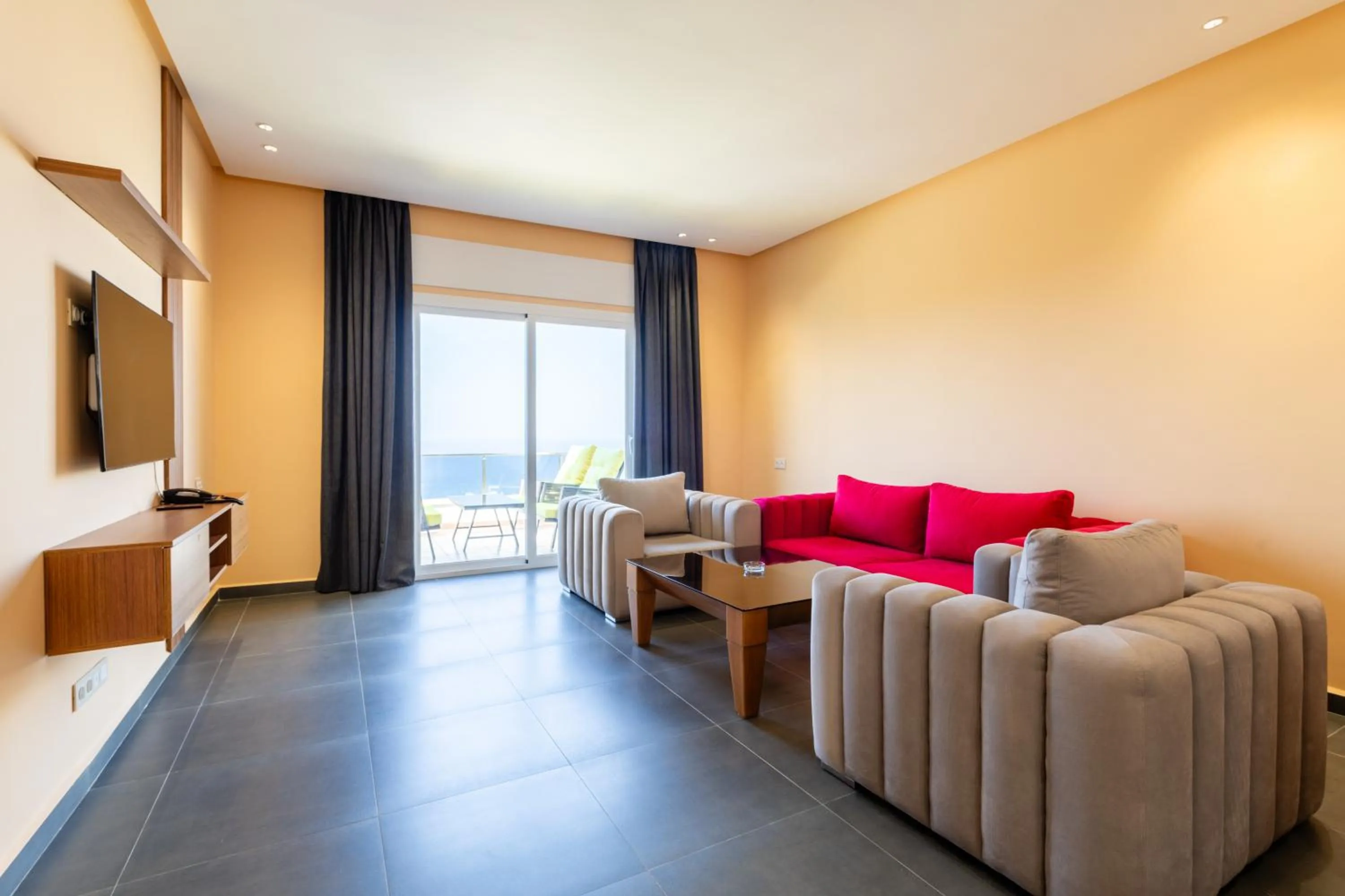 TV and multimedia in Atlantic Mnar