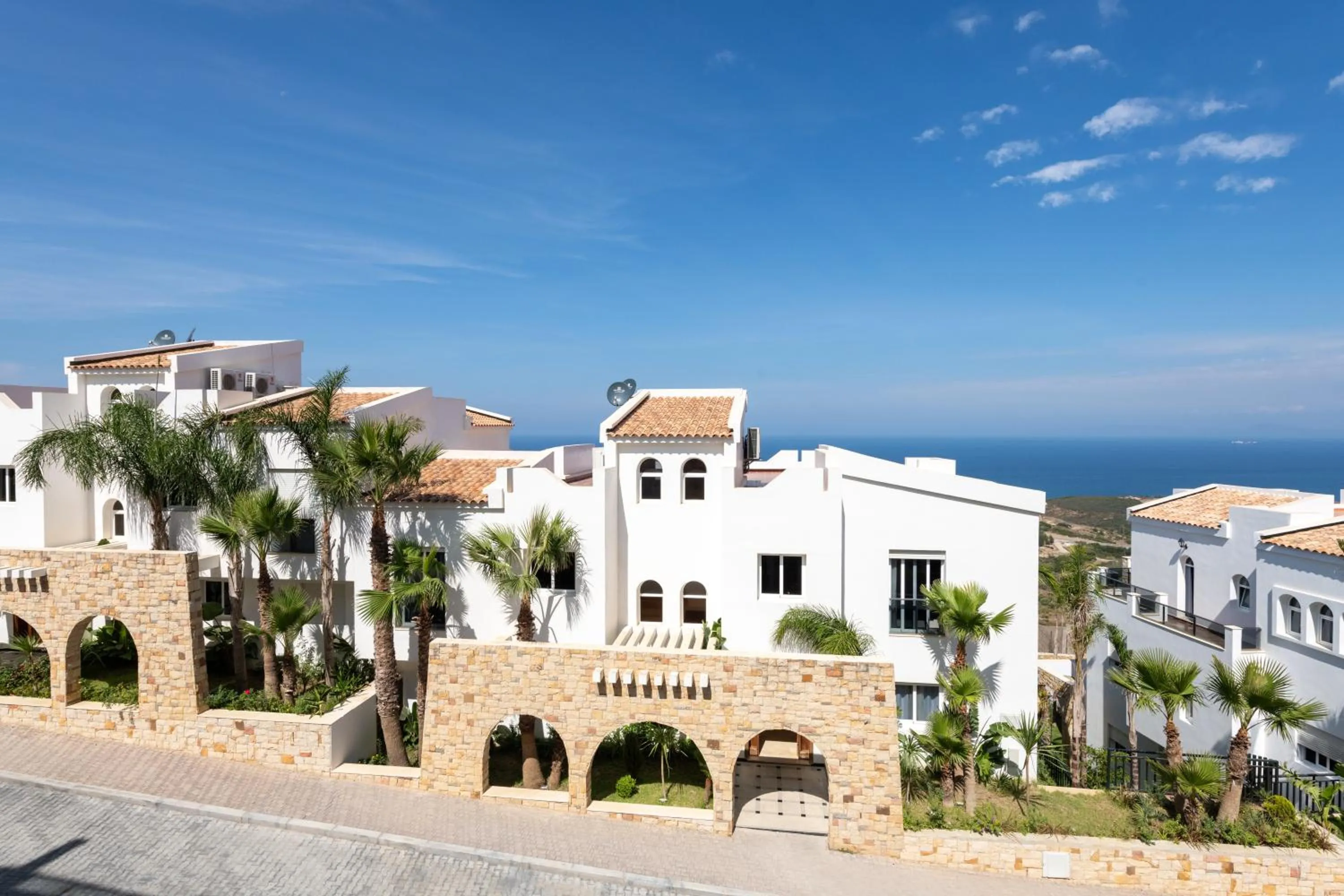 Property building in Atlantic Mnar