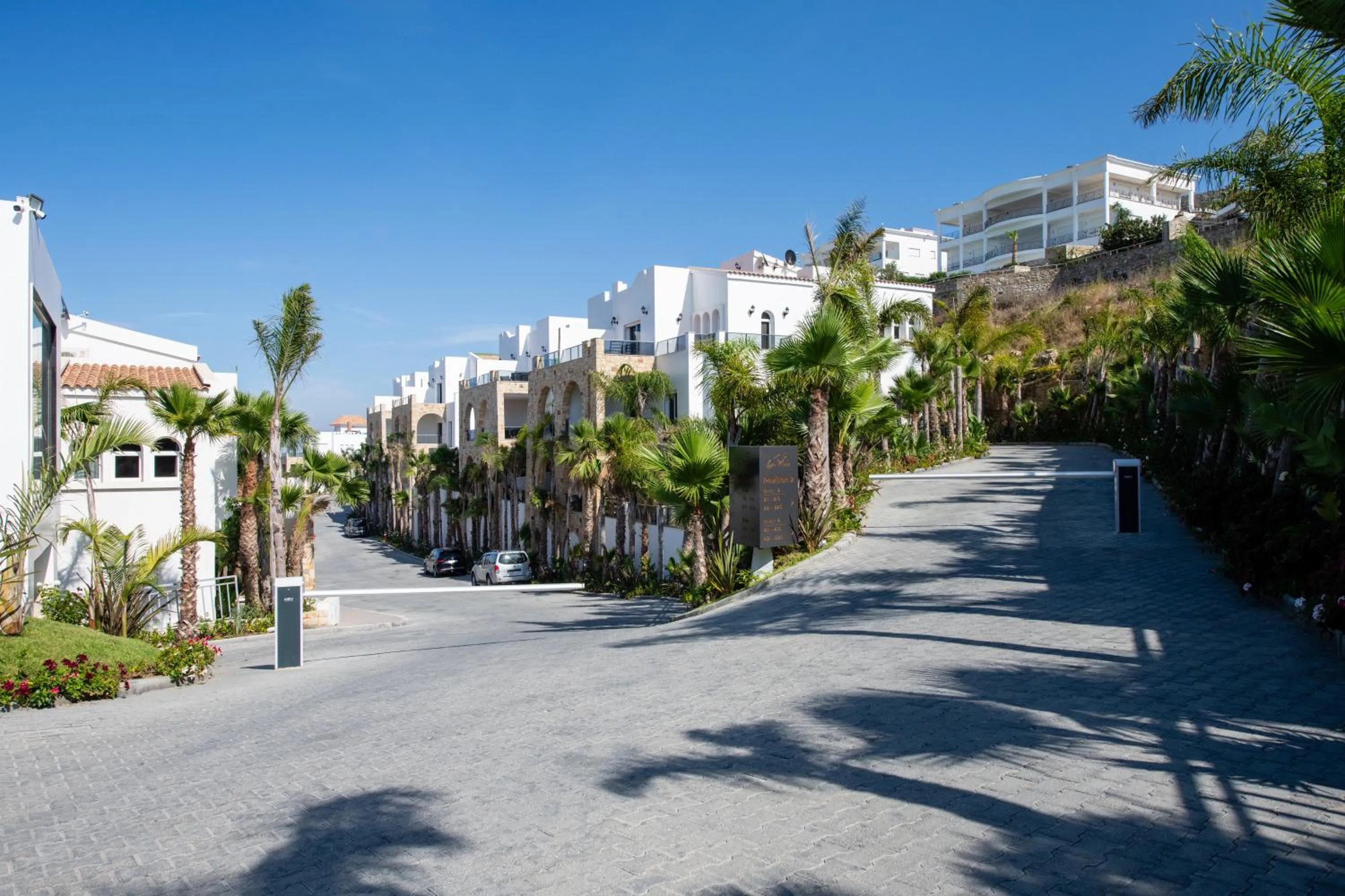 Property building in Atlantic Mnar