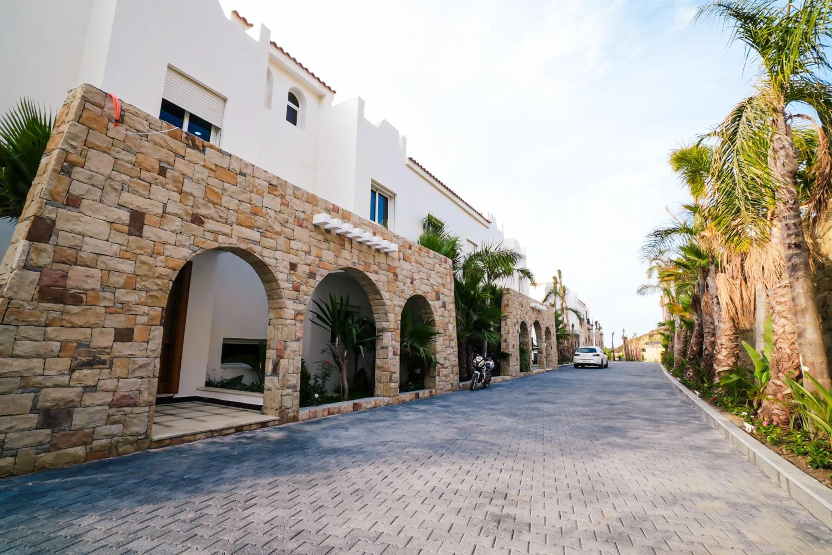 Neighbourhood in Atlantic Mnar