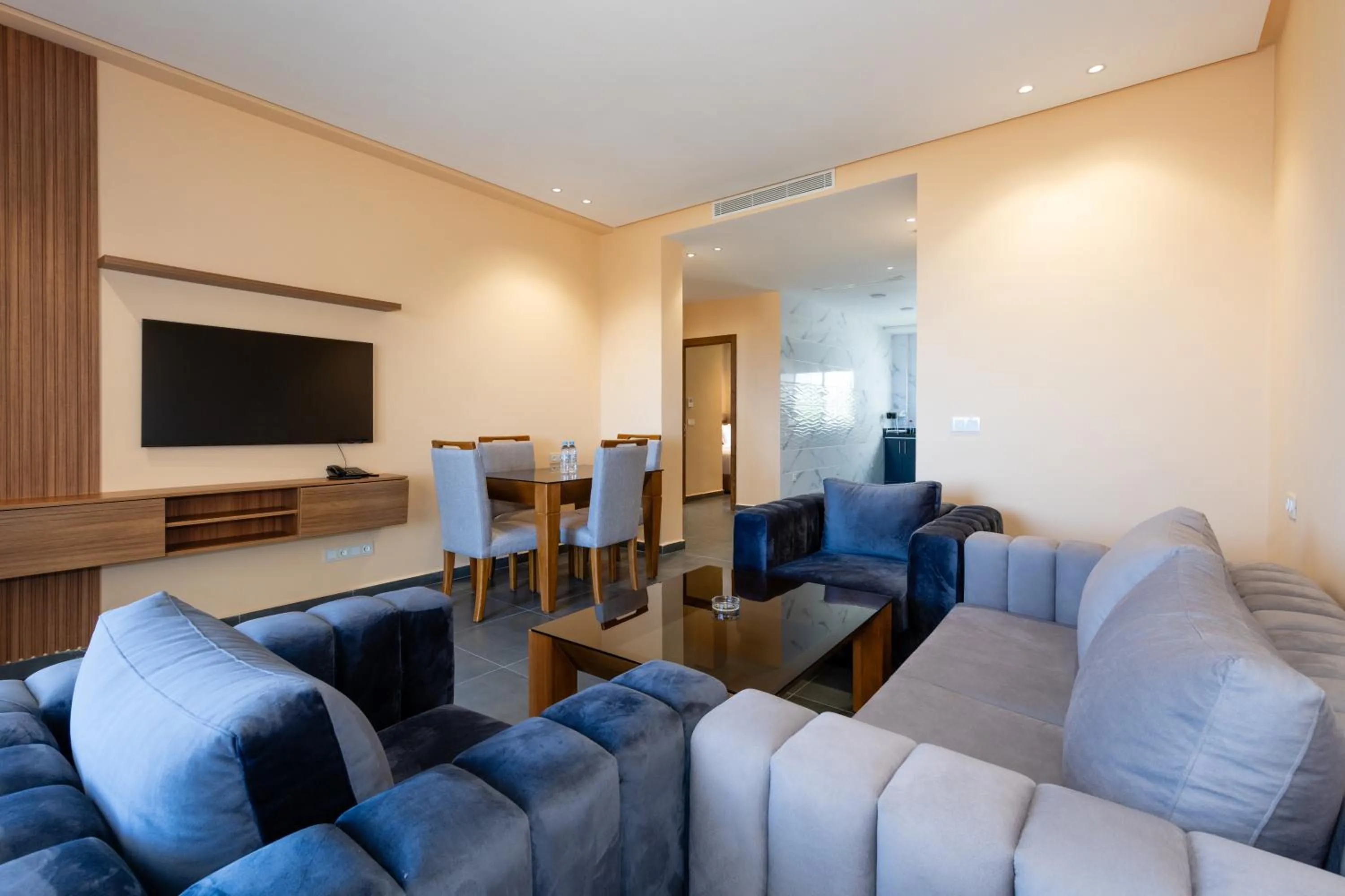 Communal lounge/ TV room in Atlantic Mnar