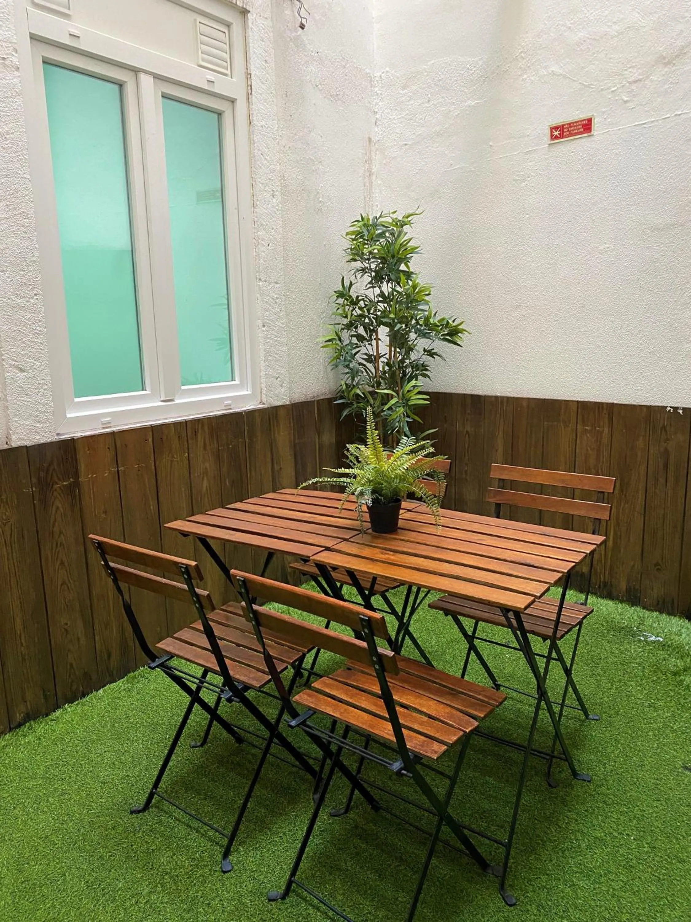 Balcony/Terrace in Green Heart Hostel