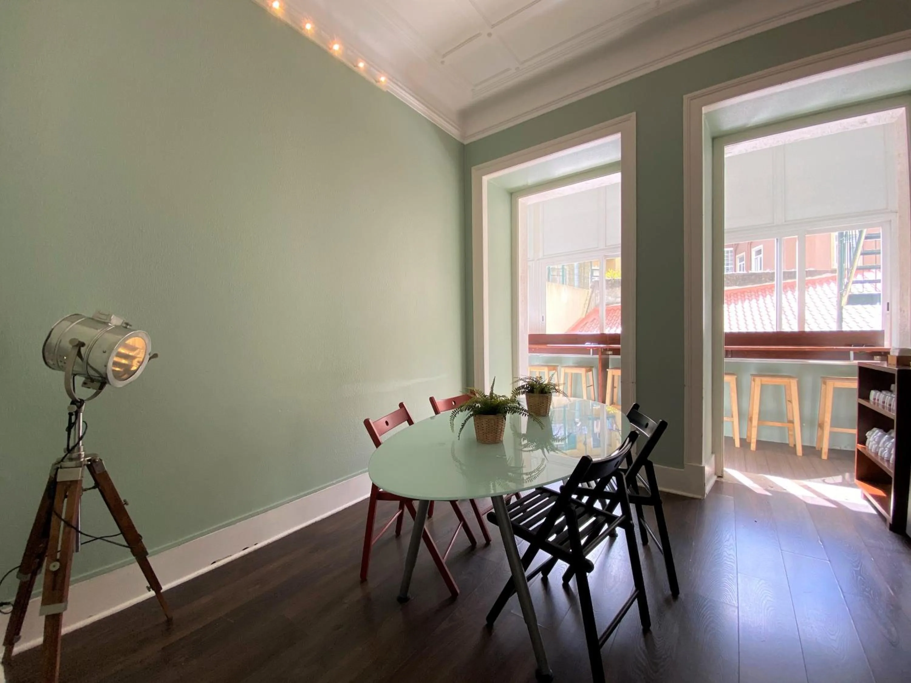 Communal kitchen in Green Heart Hostel