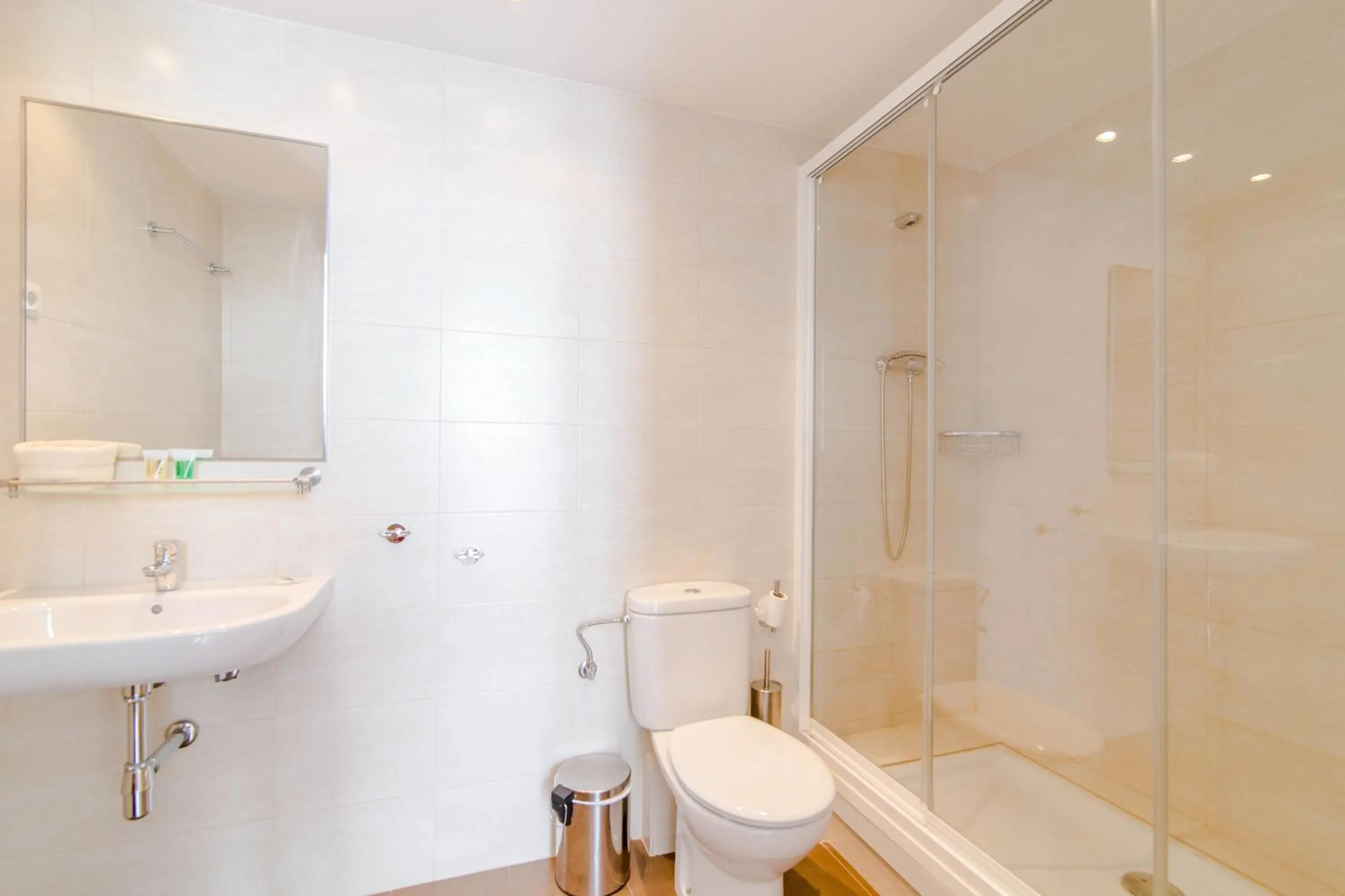 Bathroom in Pelayo Deluxe Apartments