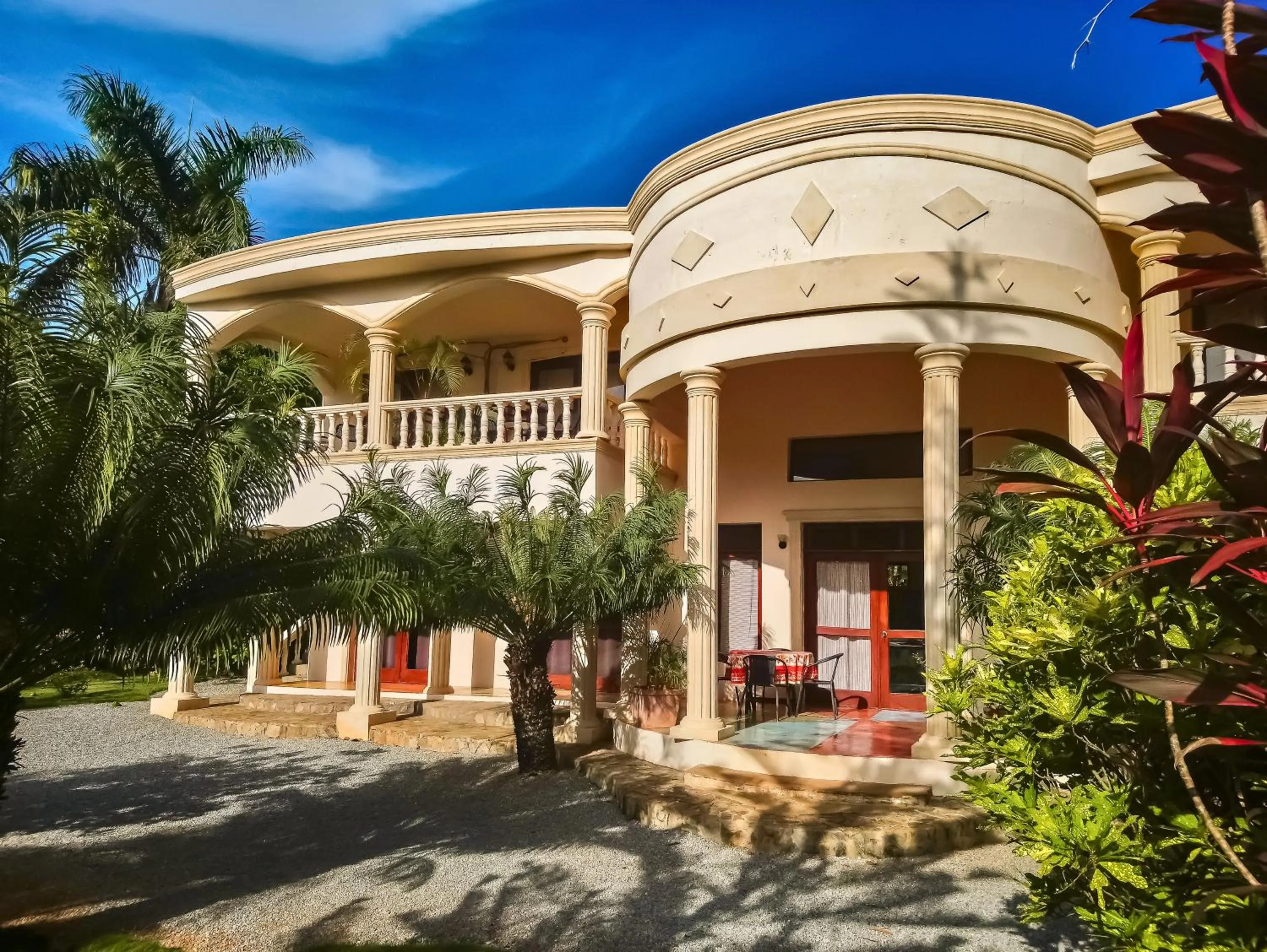 Property building in Villa La Plantacion