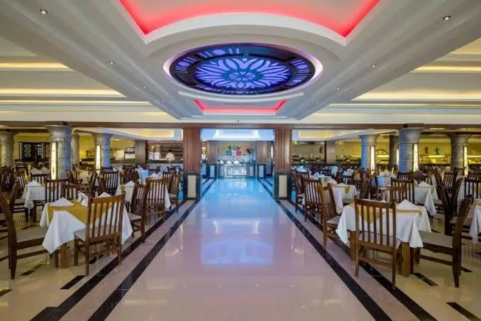 Mirage bay hotel and aqua park