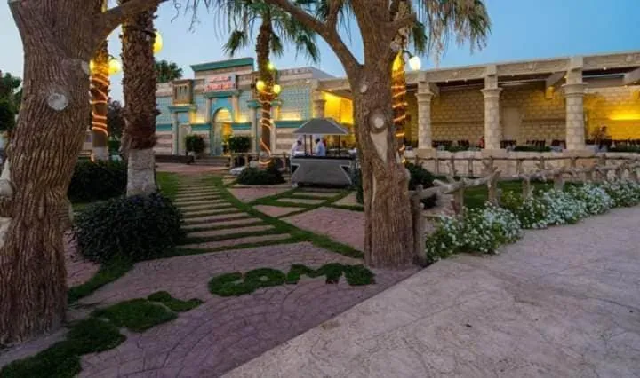 Mirage bay hotel and aqua park