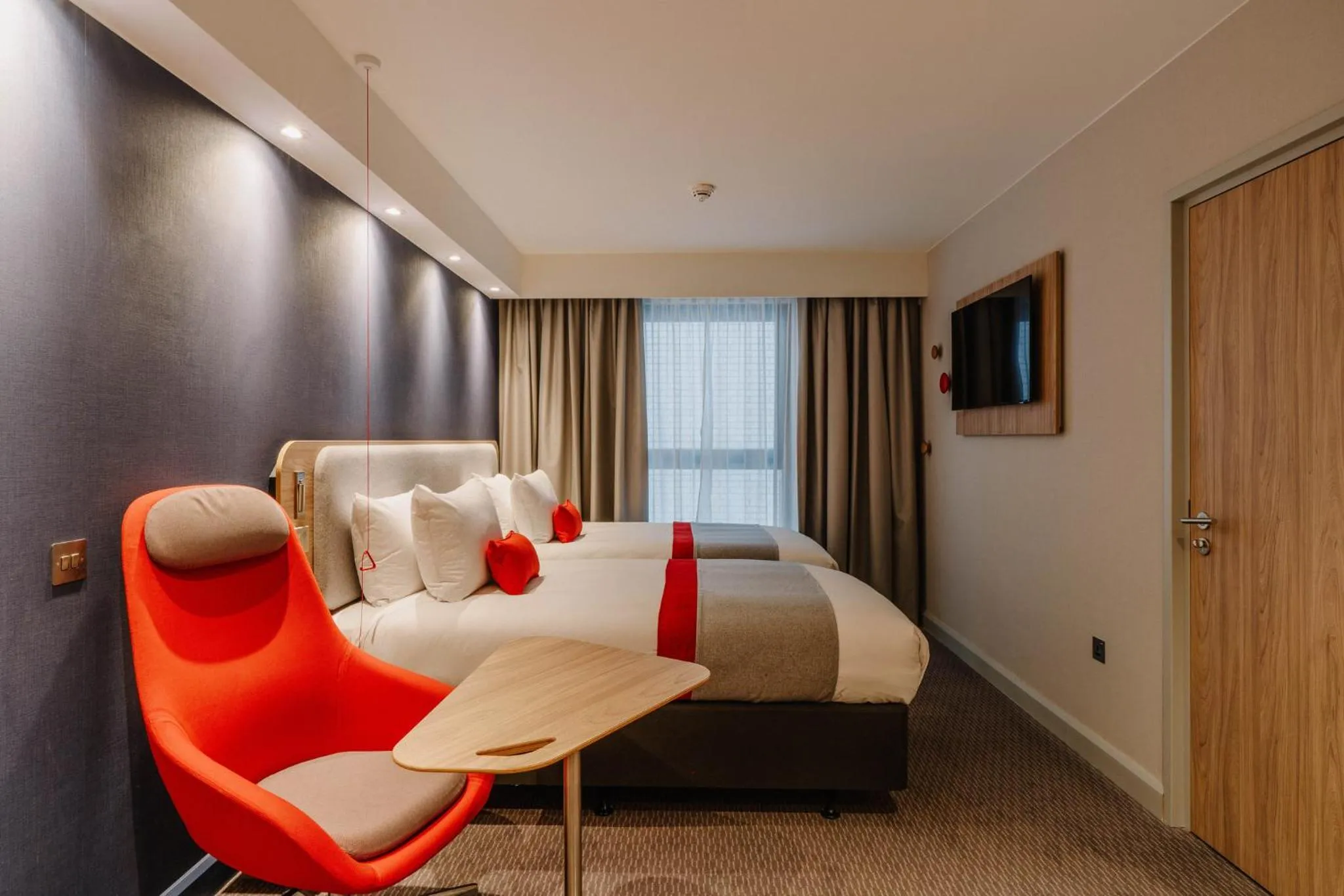 Photo of the whole room, Bed in Holiday Inn Express Liverpool - Central by IHG