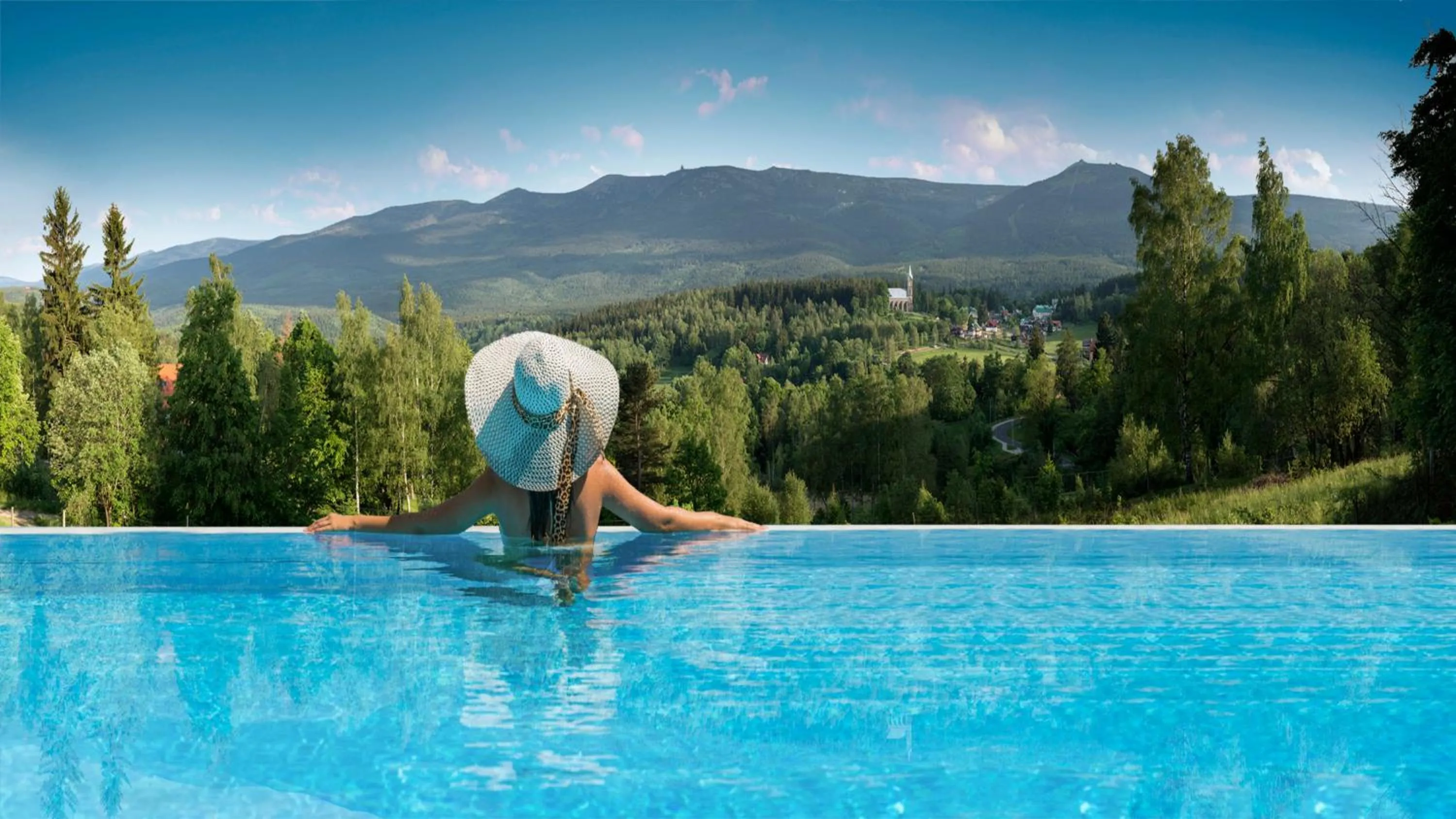 Swimming pool in Holiday Inn Resort Szklarska Poreba Happy Valley by IHG