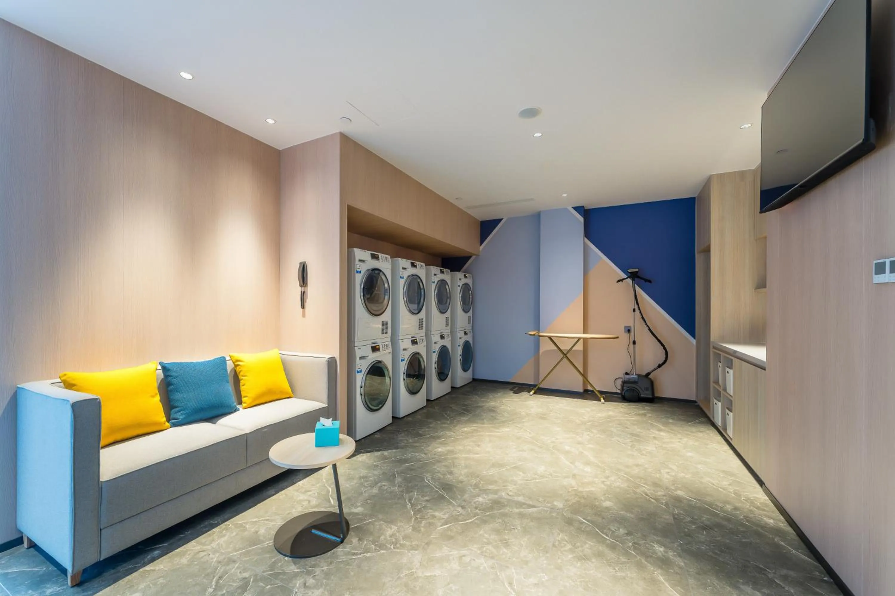 washing machine in Holiday Inn Express Hangzhou Airport by IHG