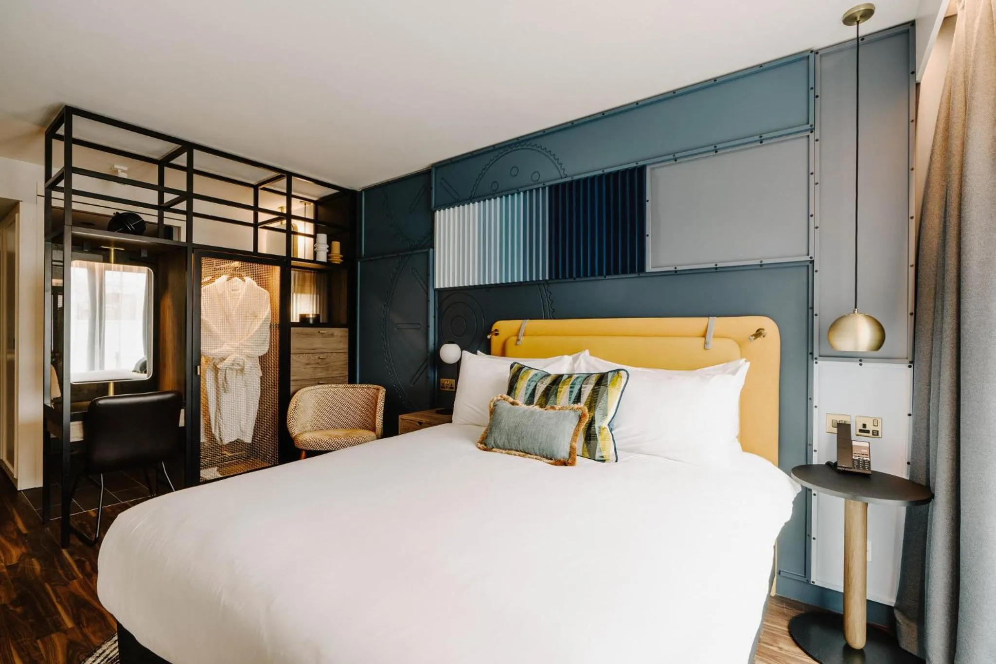 Photo of the whole room, Bed in The Halyard Liverpool, Vignette Collection by IHG