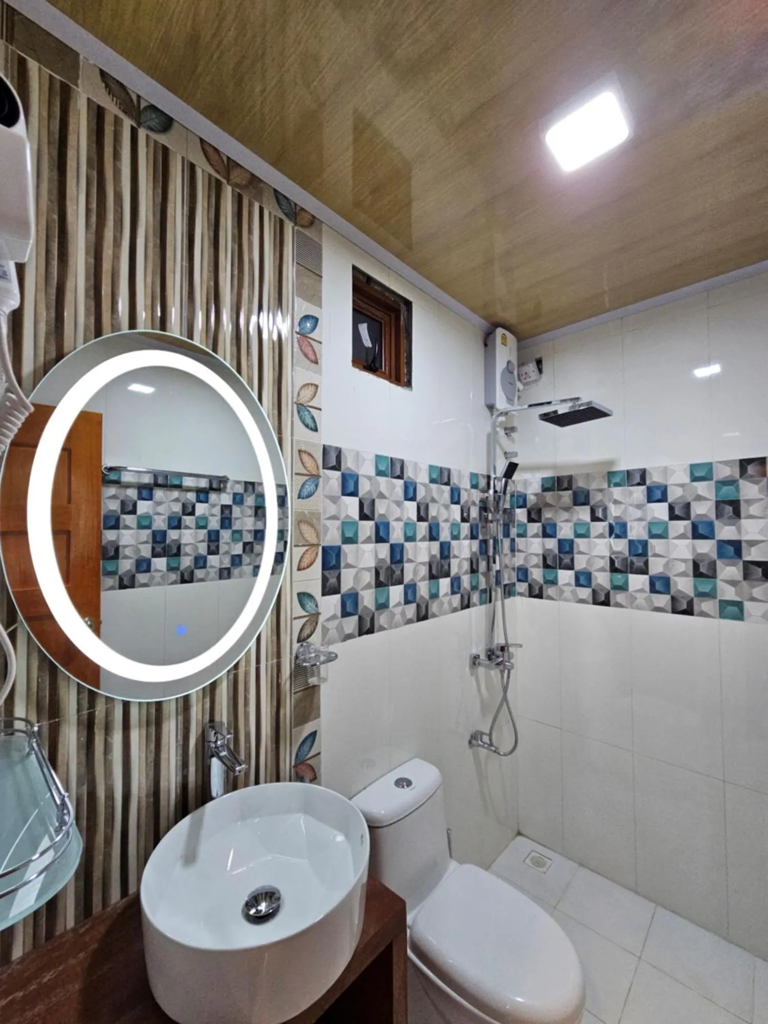 Shower in Batuta Maldives Inn