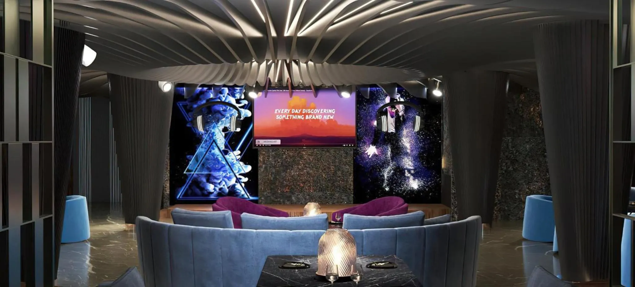 Lounge or bar in Crowne Plaza Tashkent, an IHG Hotel