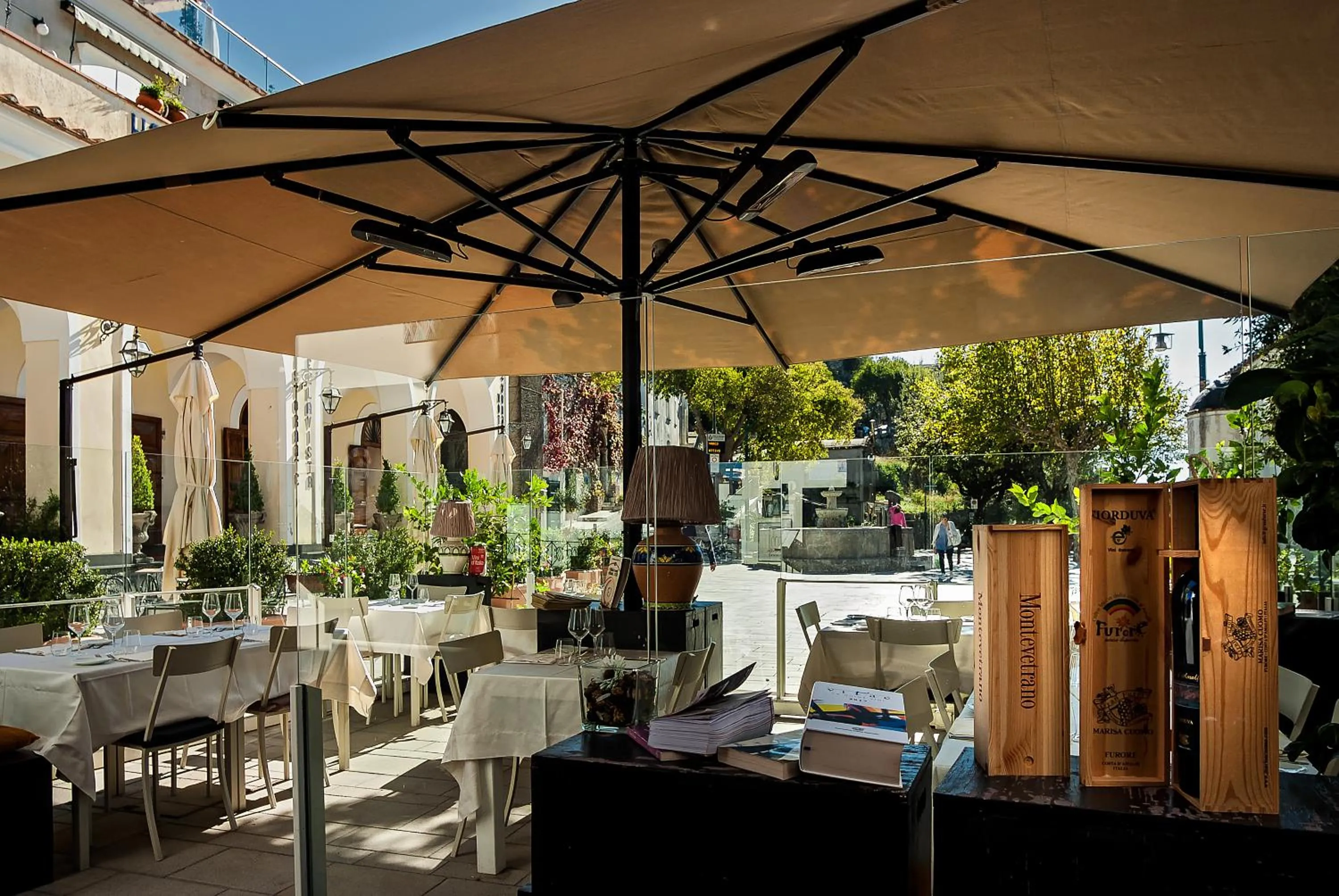 Restaurant/places to eat in La Moresca