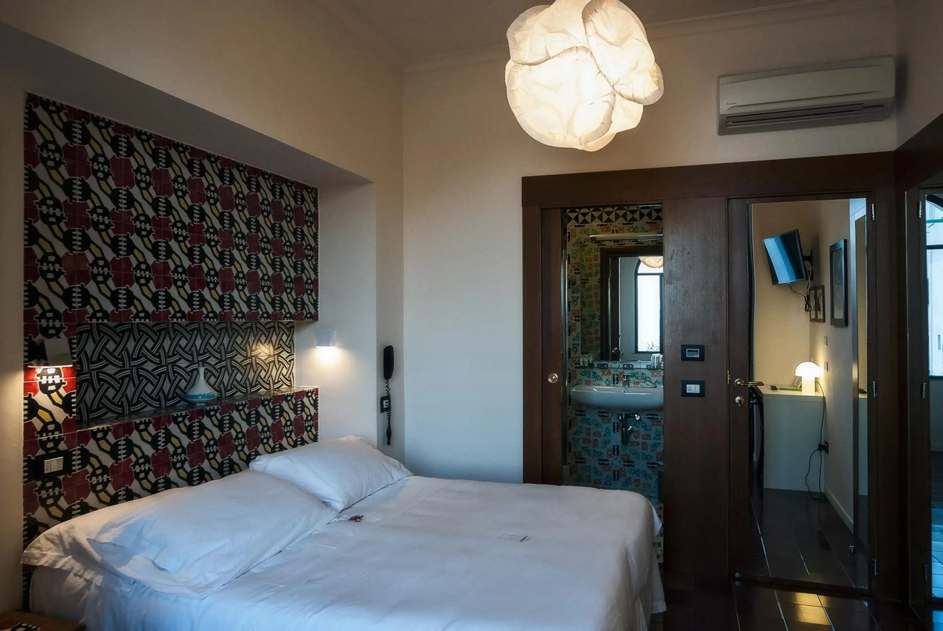 Photo of the whole room, Bed in La Moresca