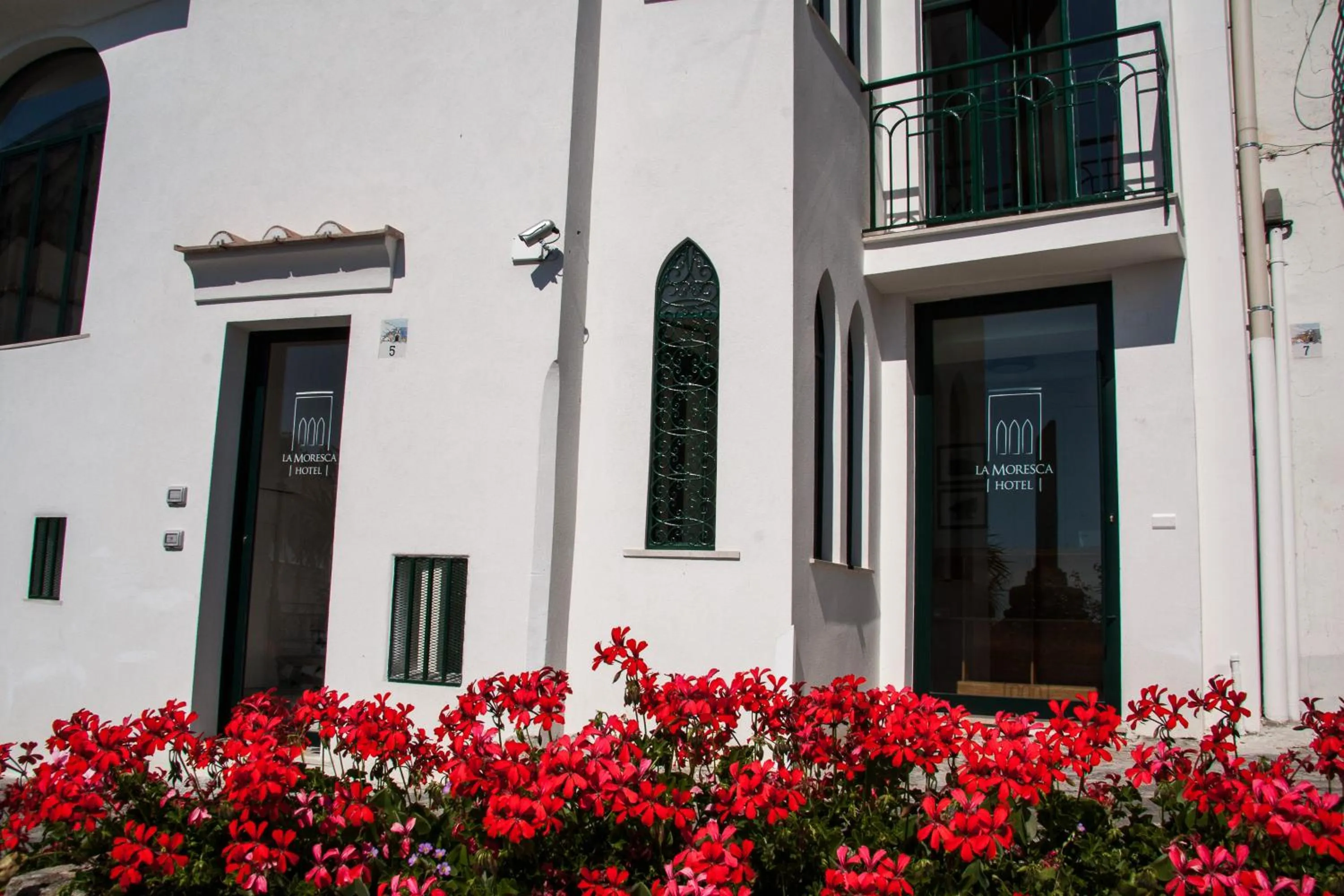 Facade/entrance in La Moresca