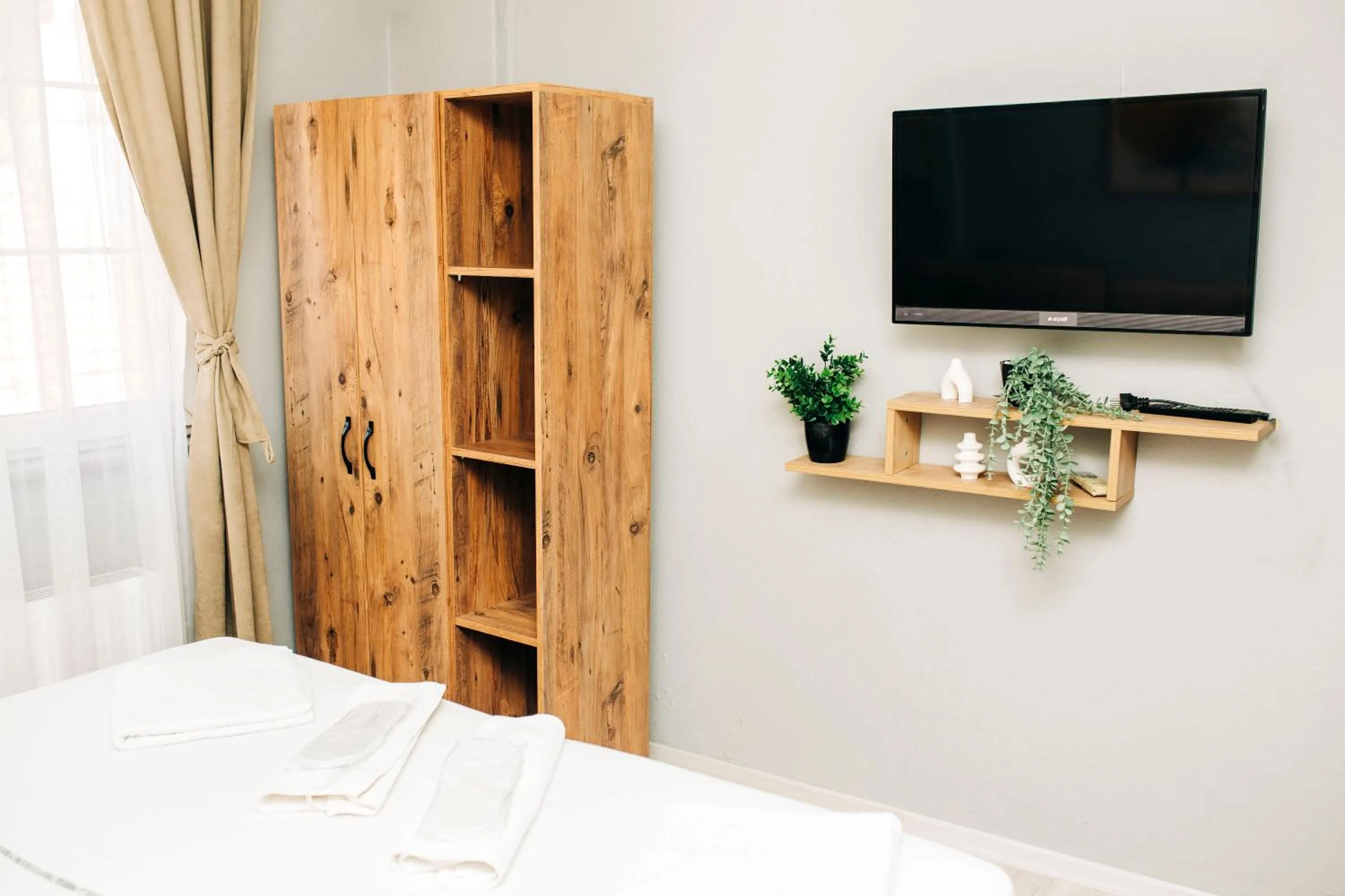 Photo of the whole room in Kaynarca Otel