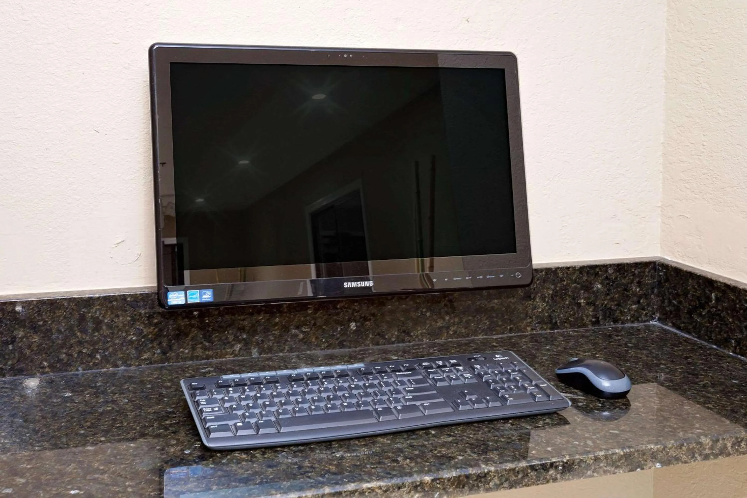 On site, TV/Entertainment Center in Econo Lodge