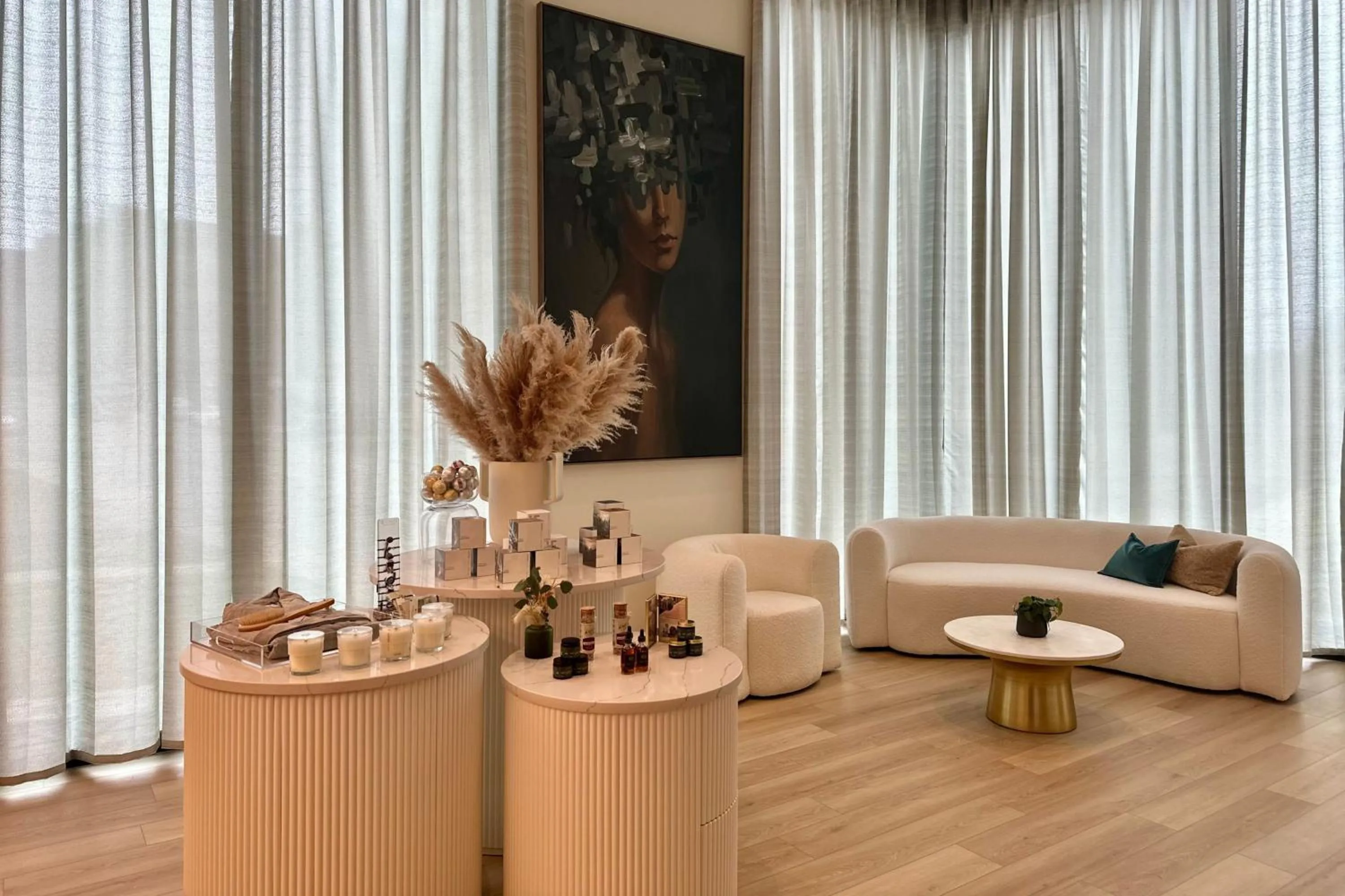 Lobby or reception in Cascade Hotel, Kansas City, a Tribute Portfolio Hotel