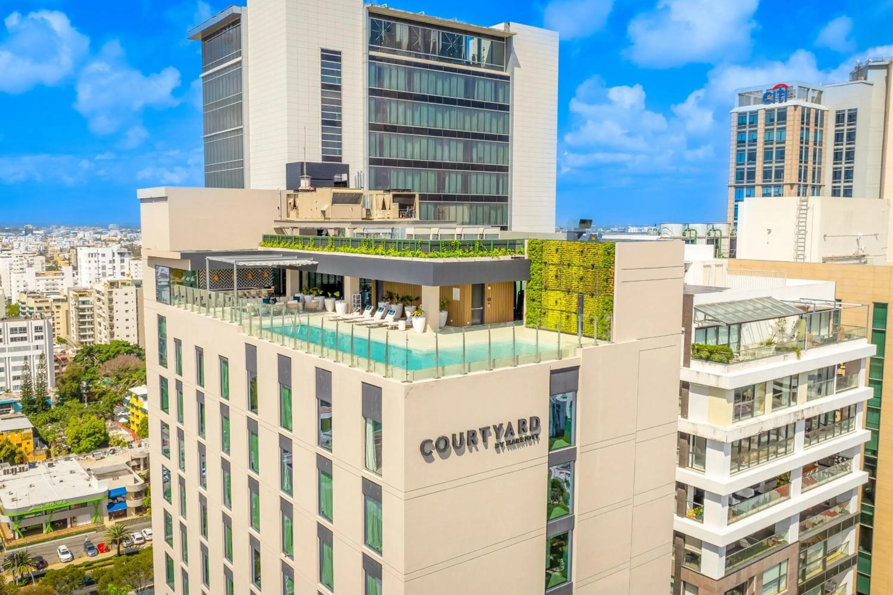 Property building in Courtyard by Marriott Santo Domingo Piantini