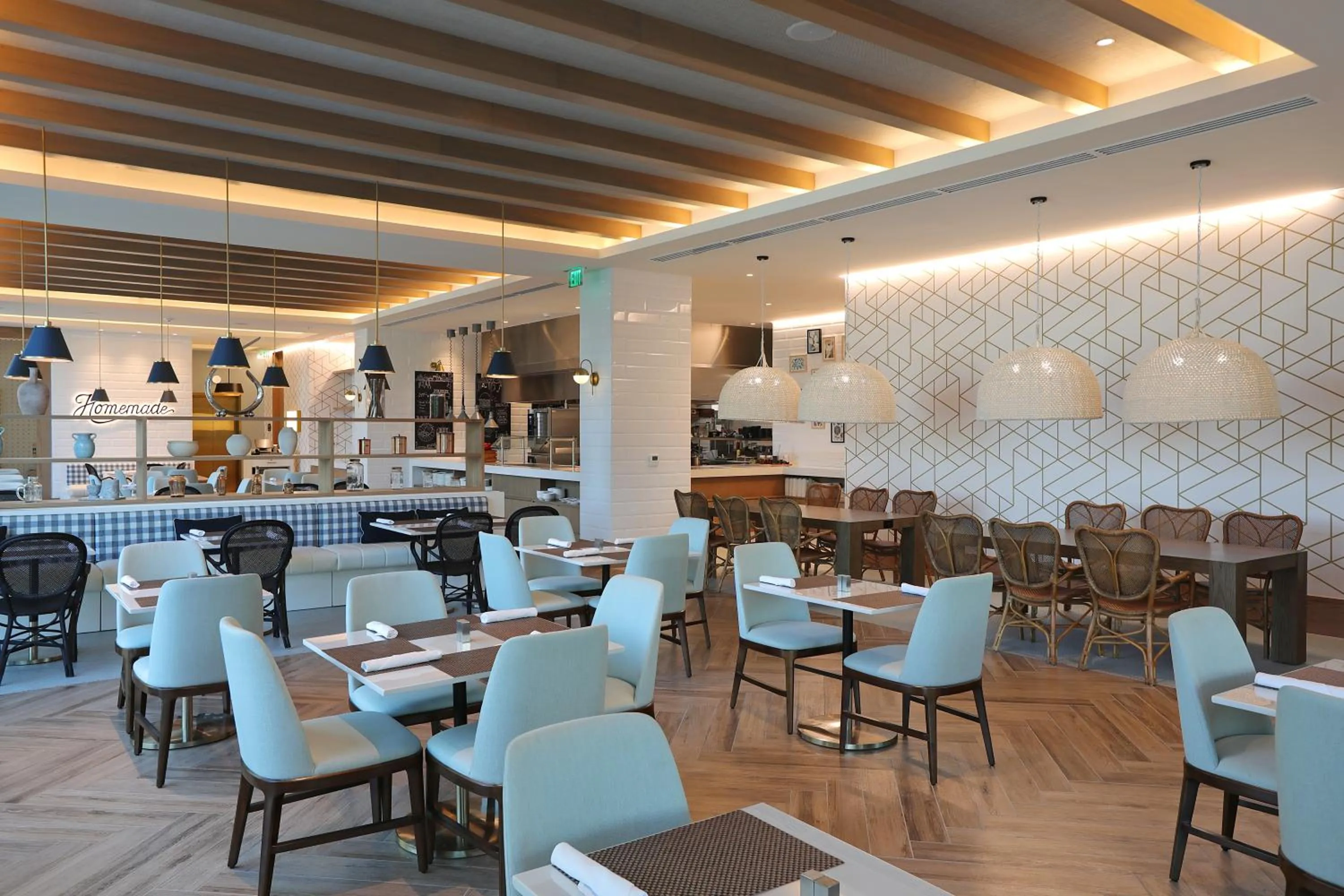 Restaurant/places to eat in Courtyard by Marriott Santo Domingo Piantini