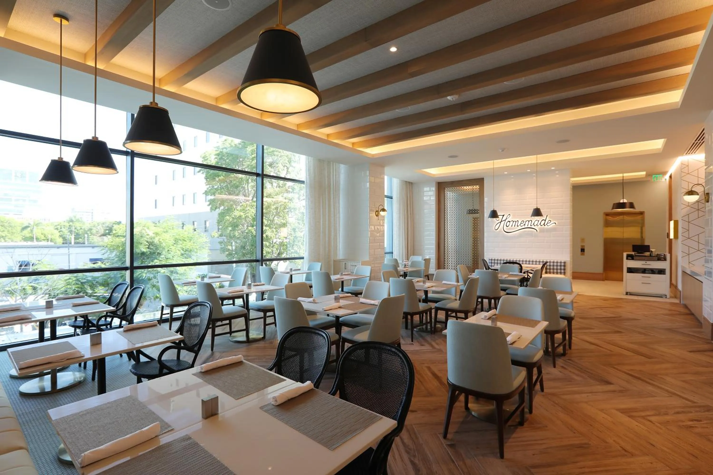 Restaurant/places to eat in Courtyard by Marriott Santo Domingo Piantini
