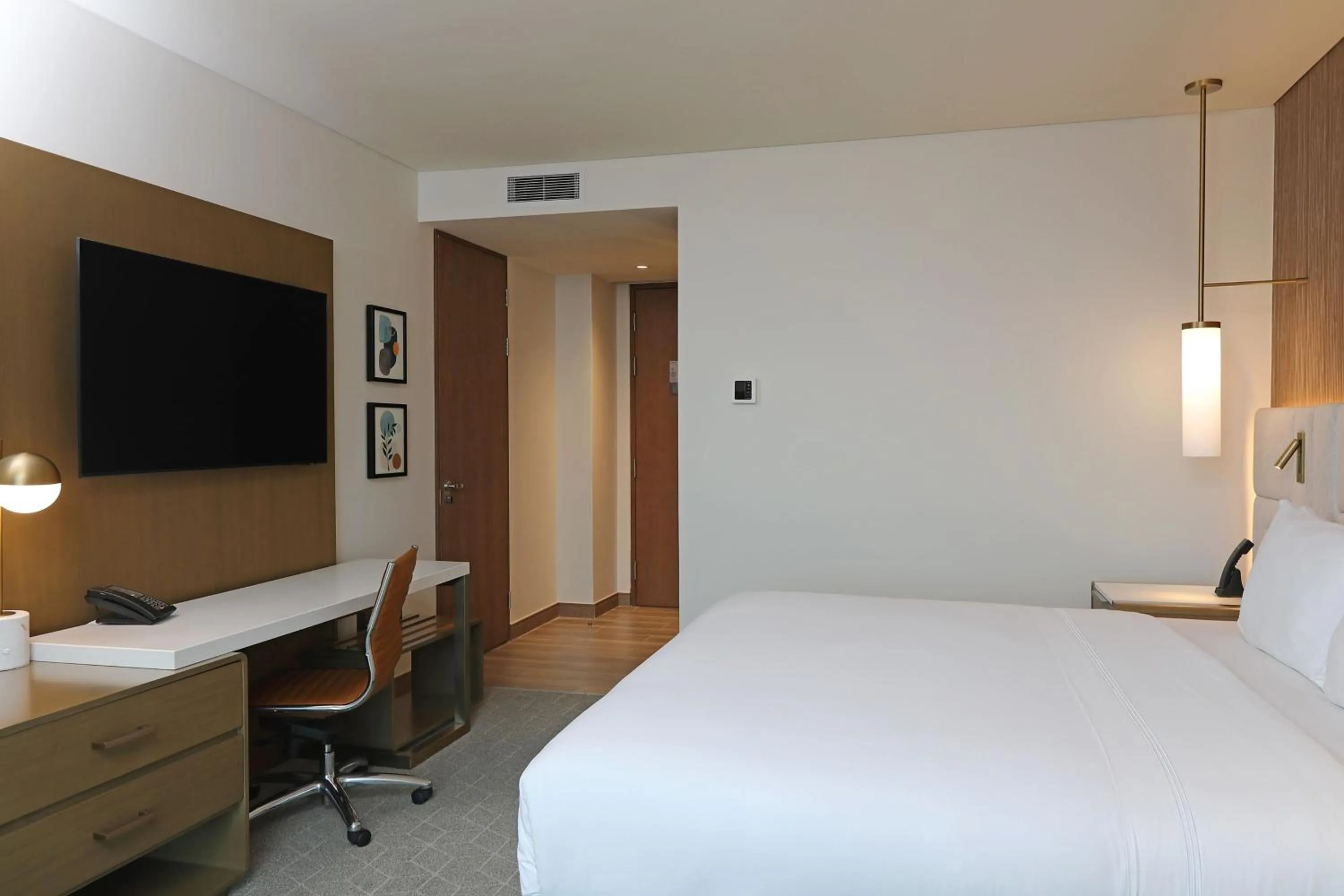 Photo of the whole room, Bed in Courtyard by Marriott Santo Domingo Piantini