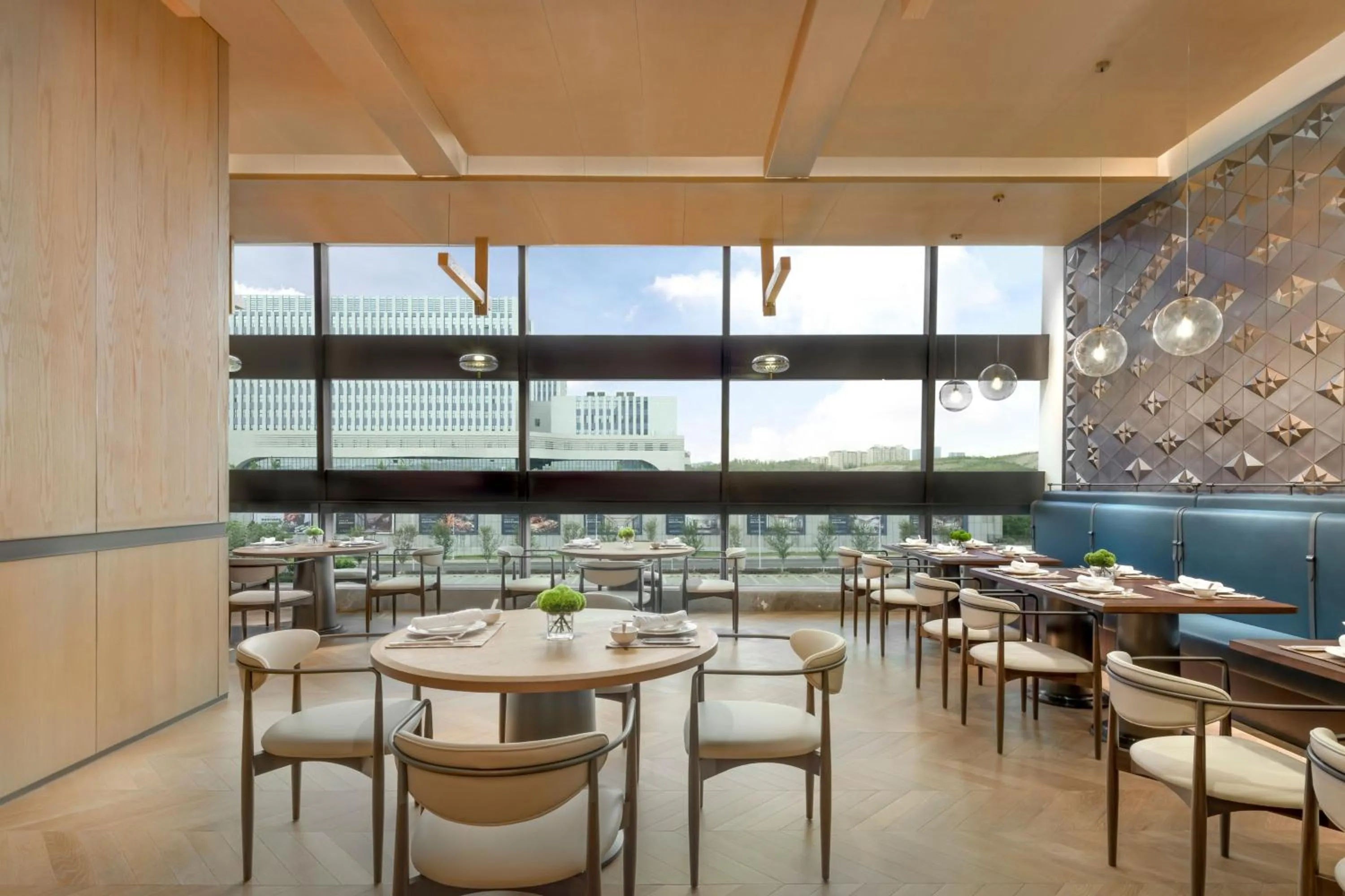 Restaurant/places to eat in Four Points by Sheraton Urumqi