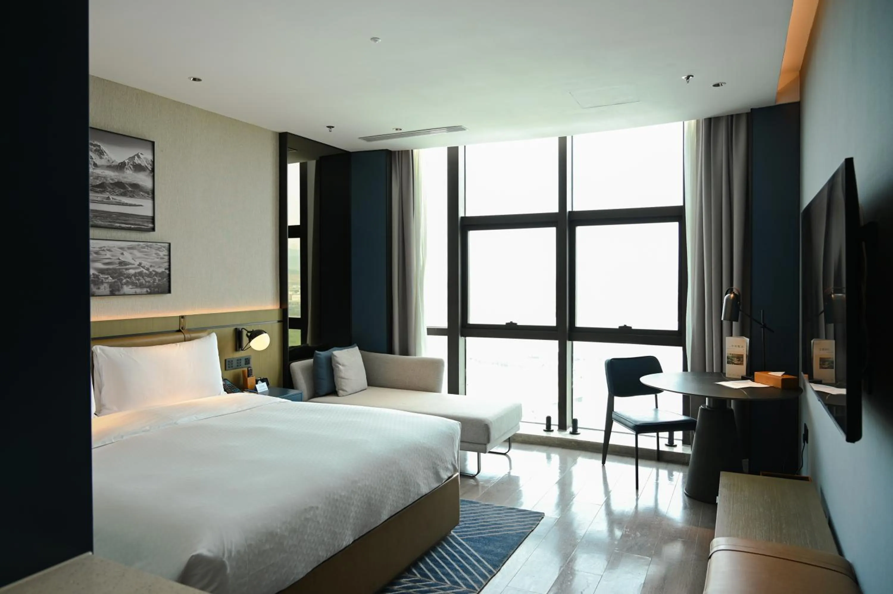 TV and multimedia, Bed in Four Points by Sheraton Urumqi