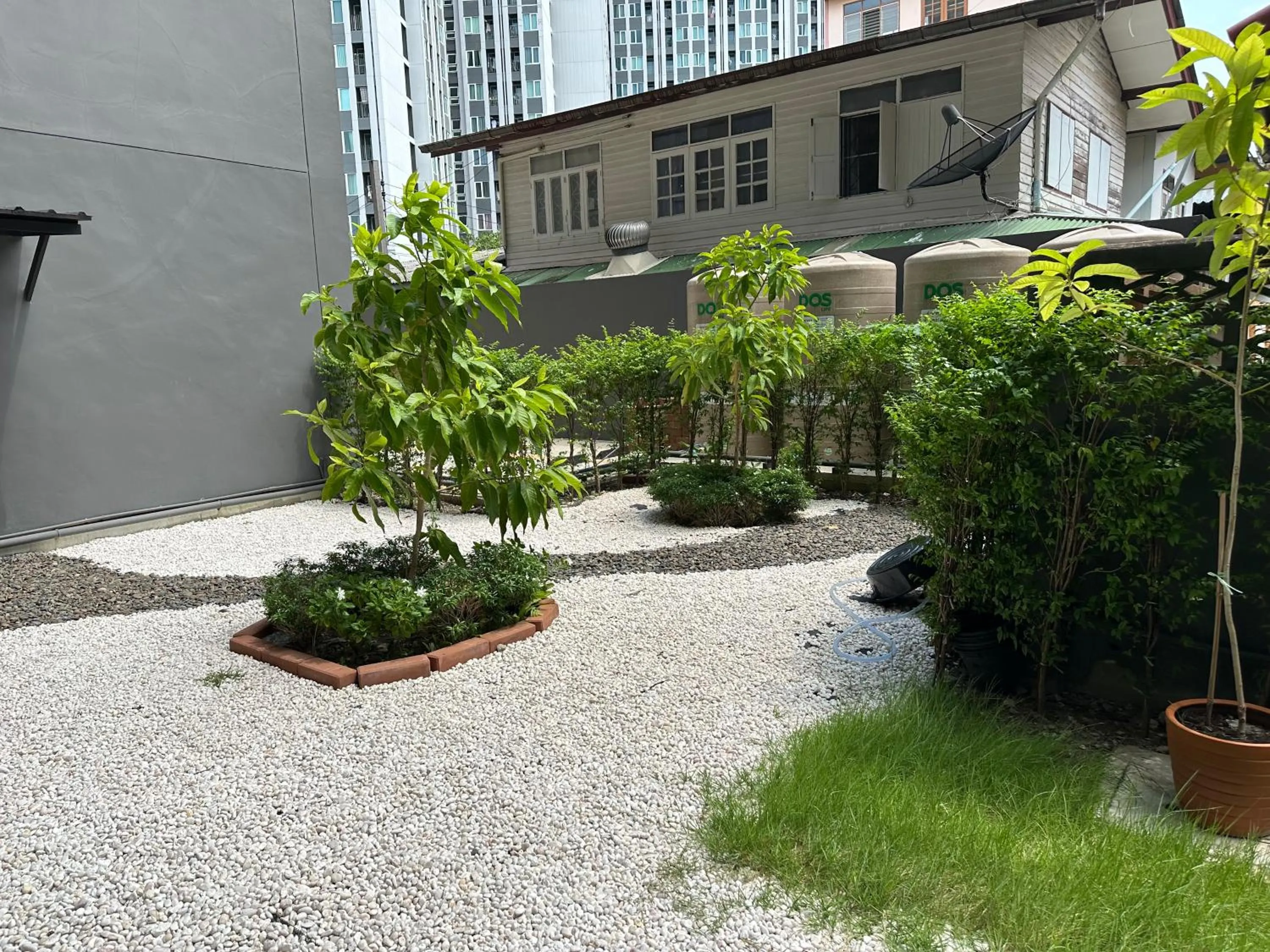 Garden in D Night Suite Hotel