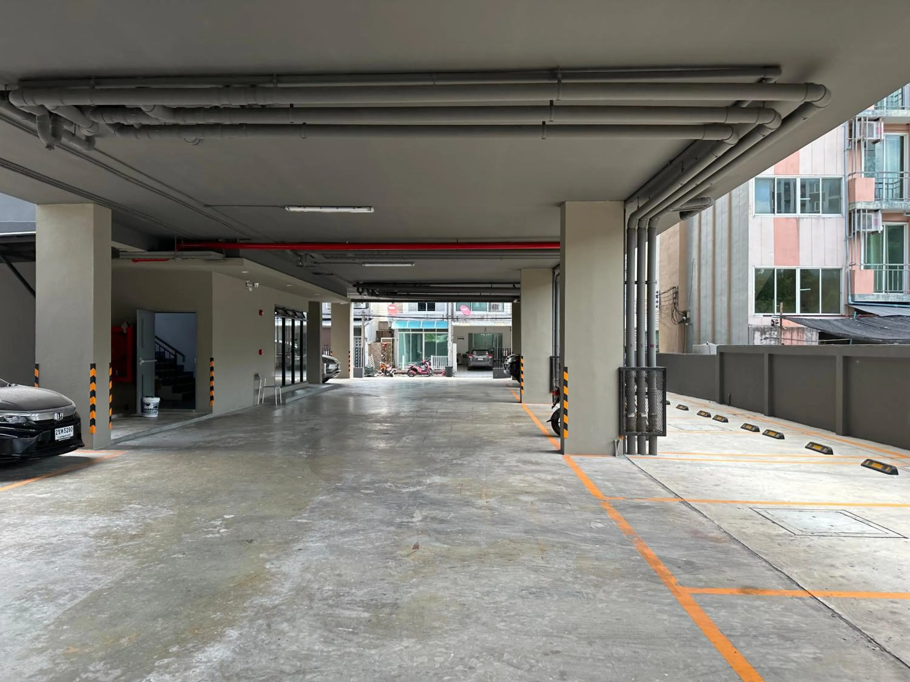 Parking in D Night Suite Hotel