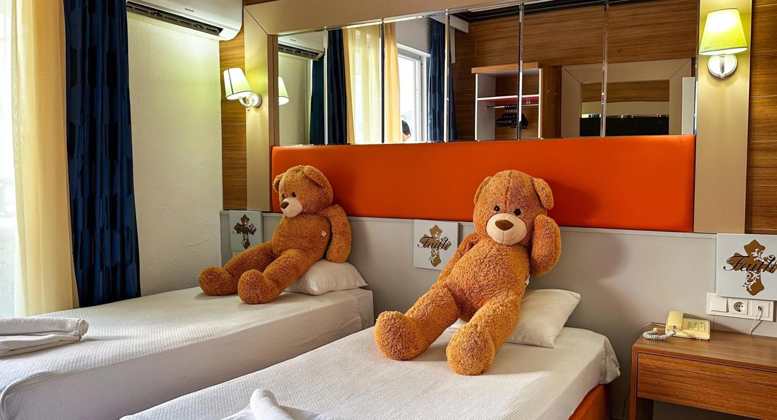 Bed in Club Hotel Anjeliq