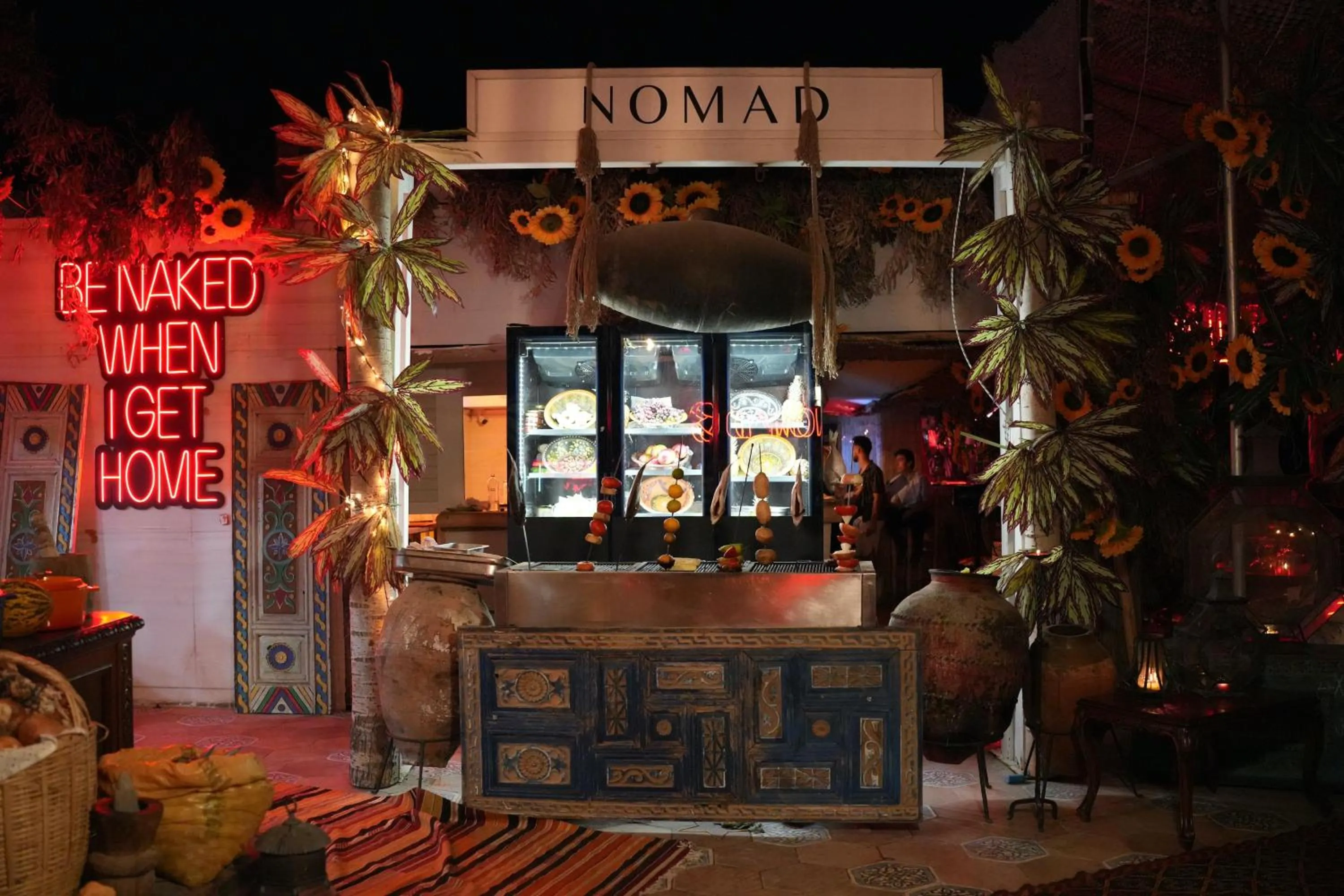 Restaurant/places to eat in Club Hotel Anjeliq