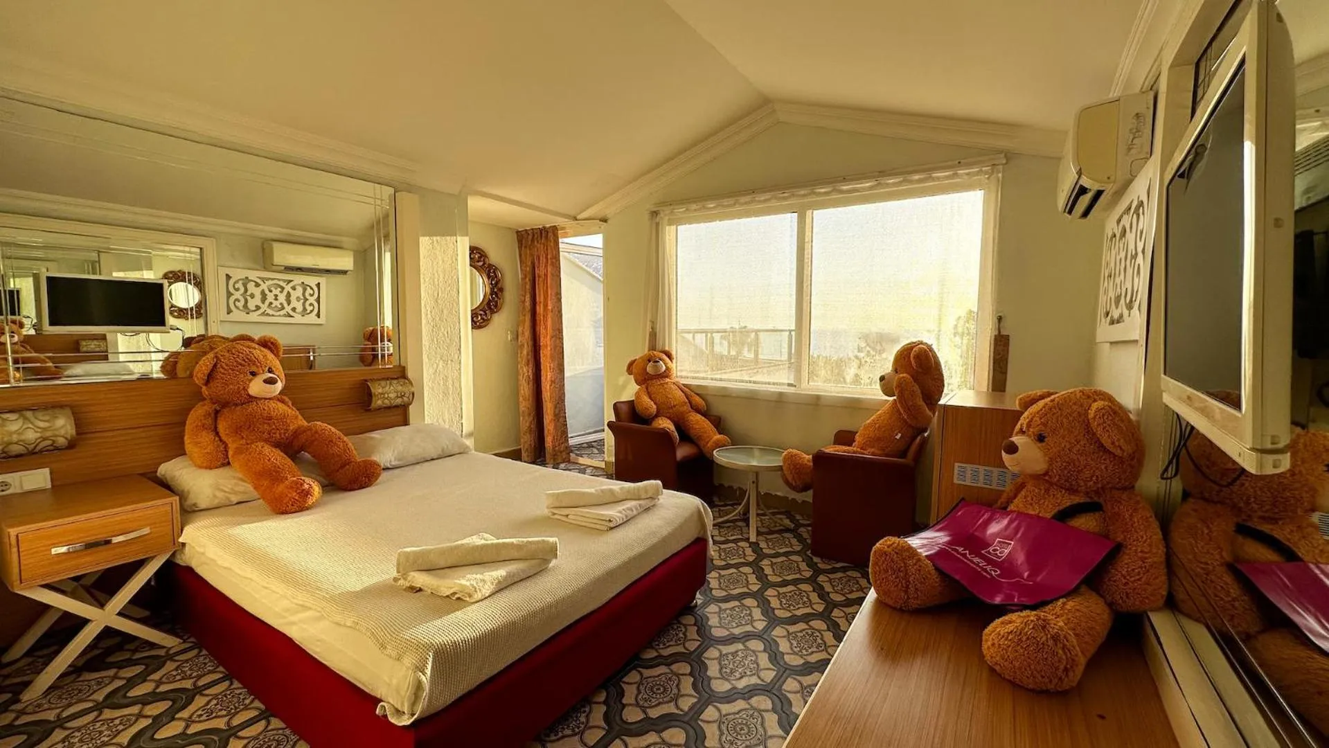 Bed in Club Hotel Anjeliq