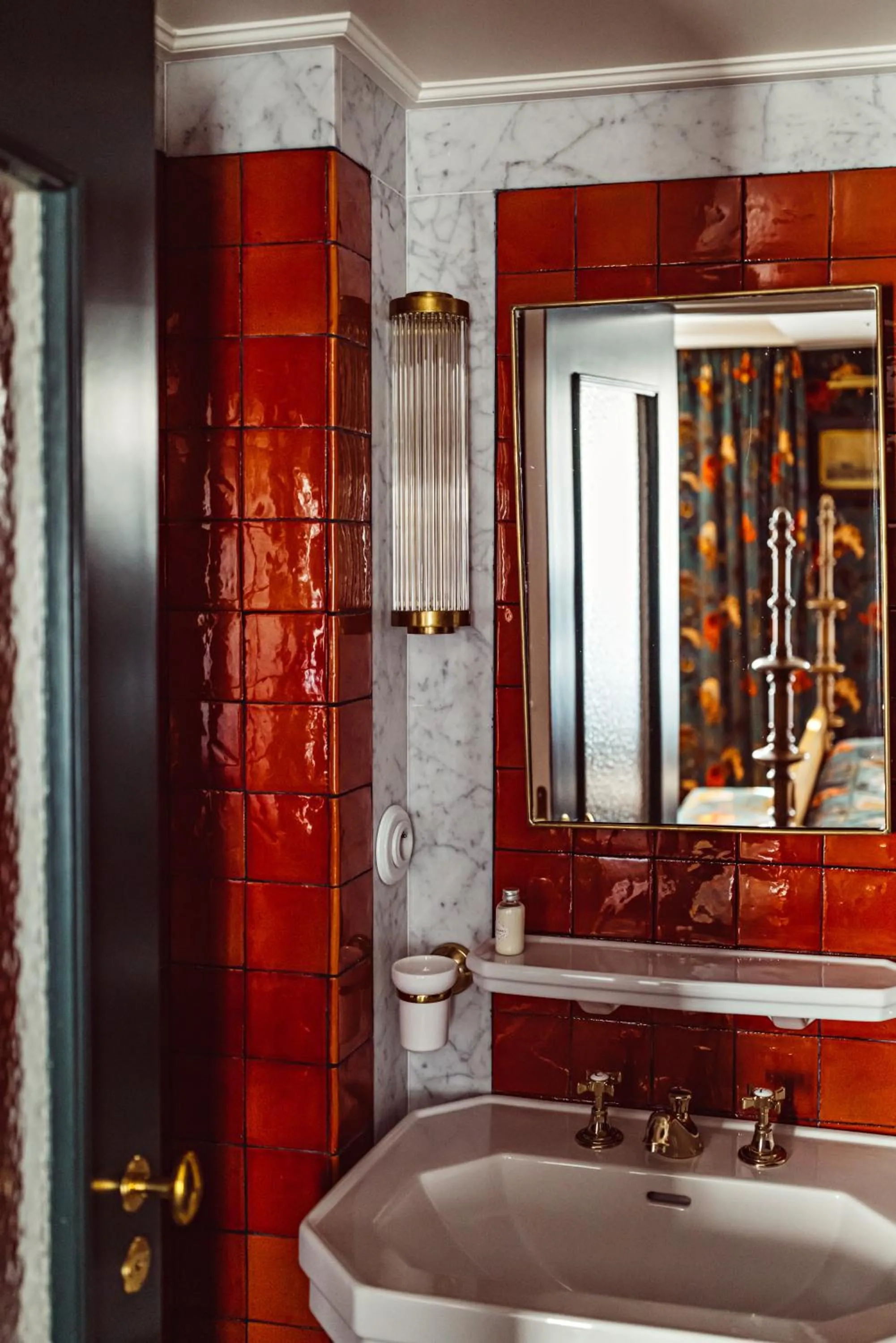 Bathroom in Hôtel Eldorado Paris