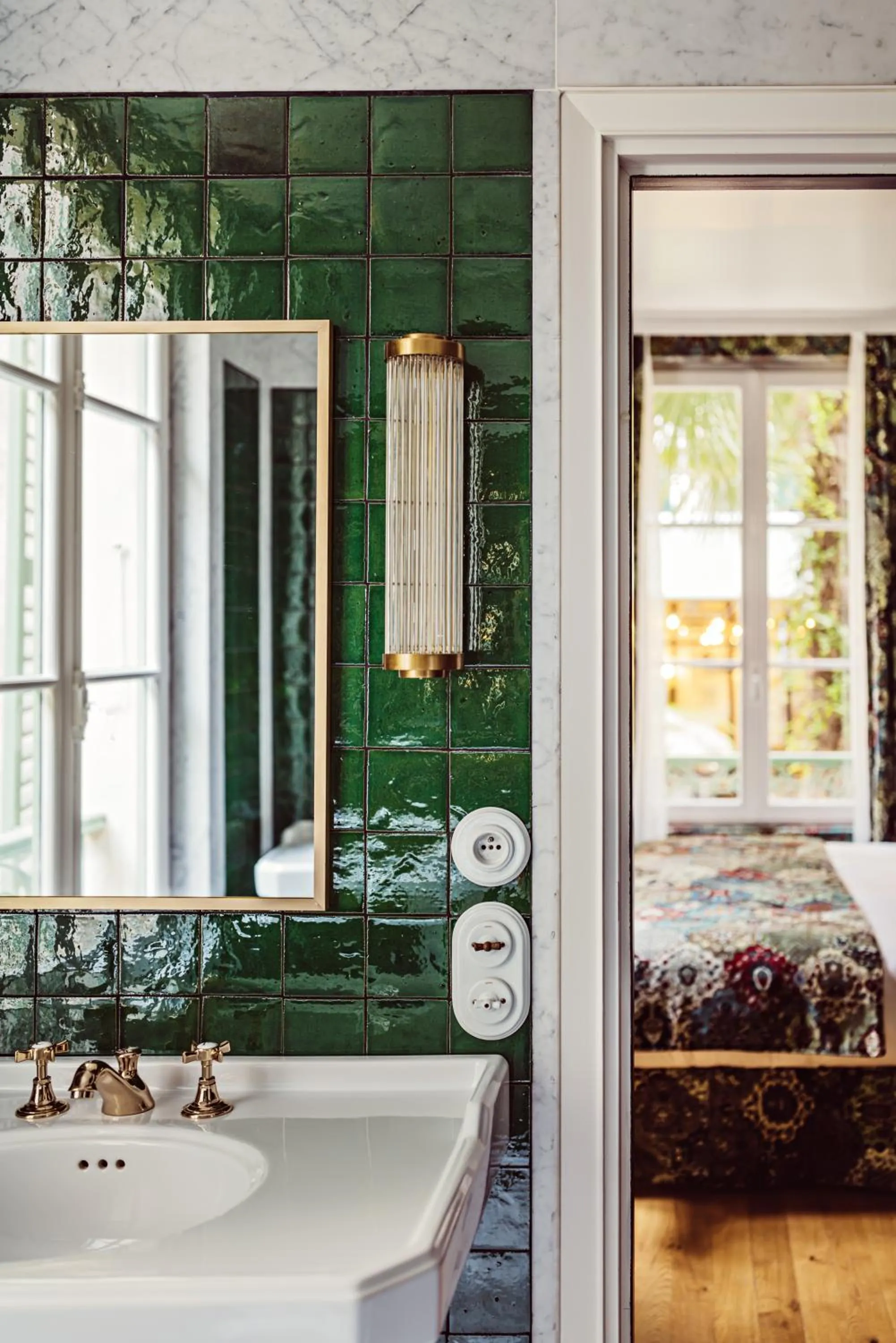 Bathroom, Bed in Hôtel Eldorado Paris