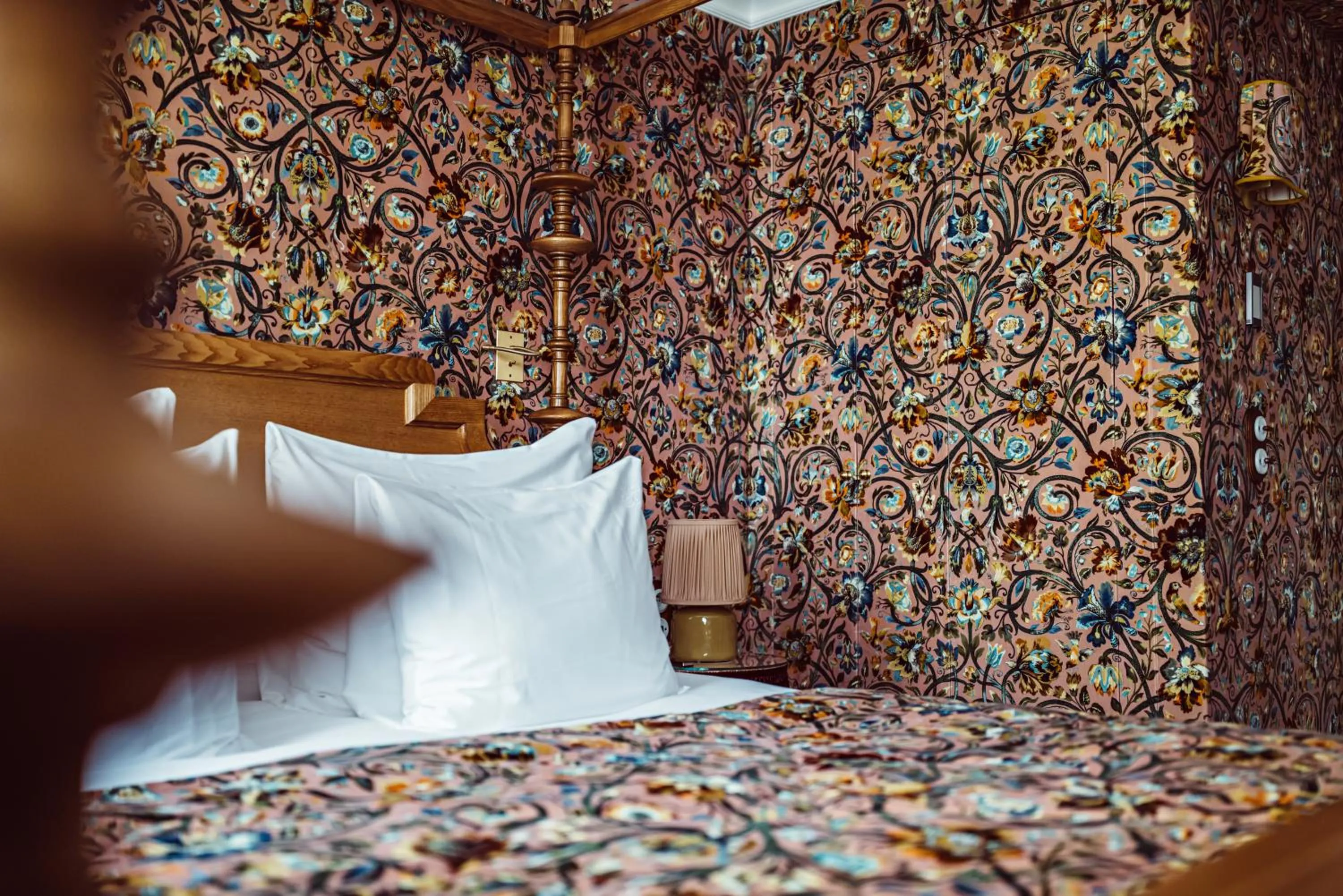 Bed in Hôtel Eldorado Paris